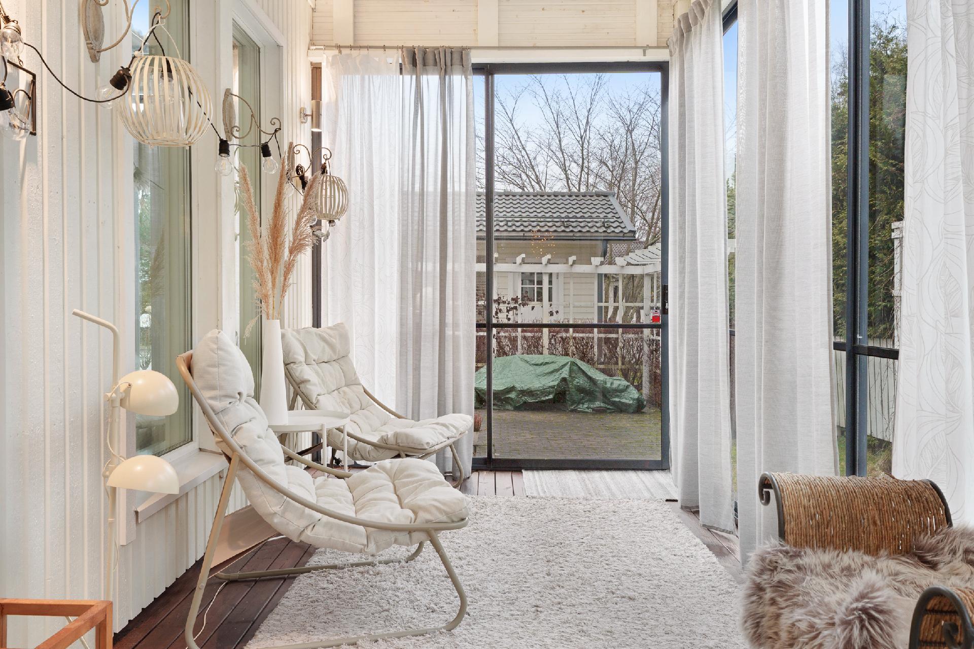 Opaalitie 8, Lasilaakso, Espoo