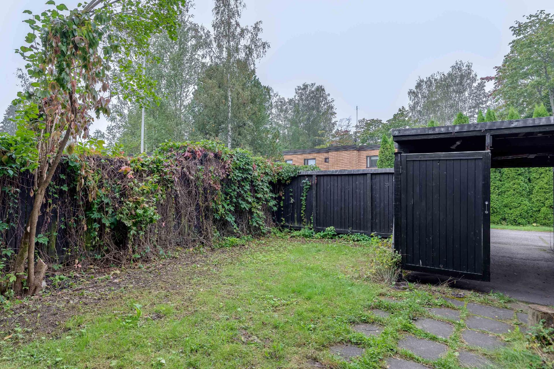 Välitalontie 23, Länsi-Pakila, Helsinki