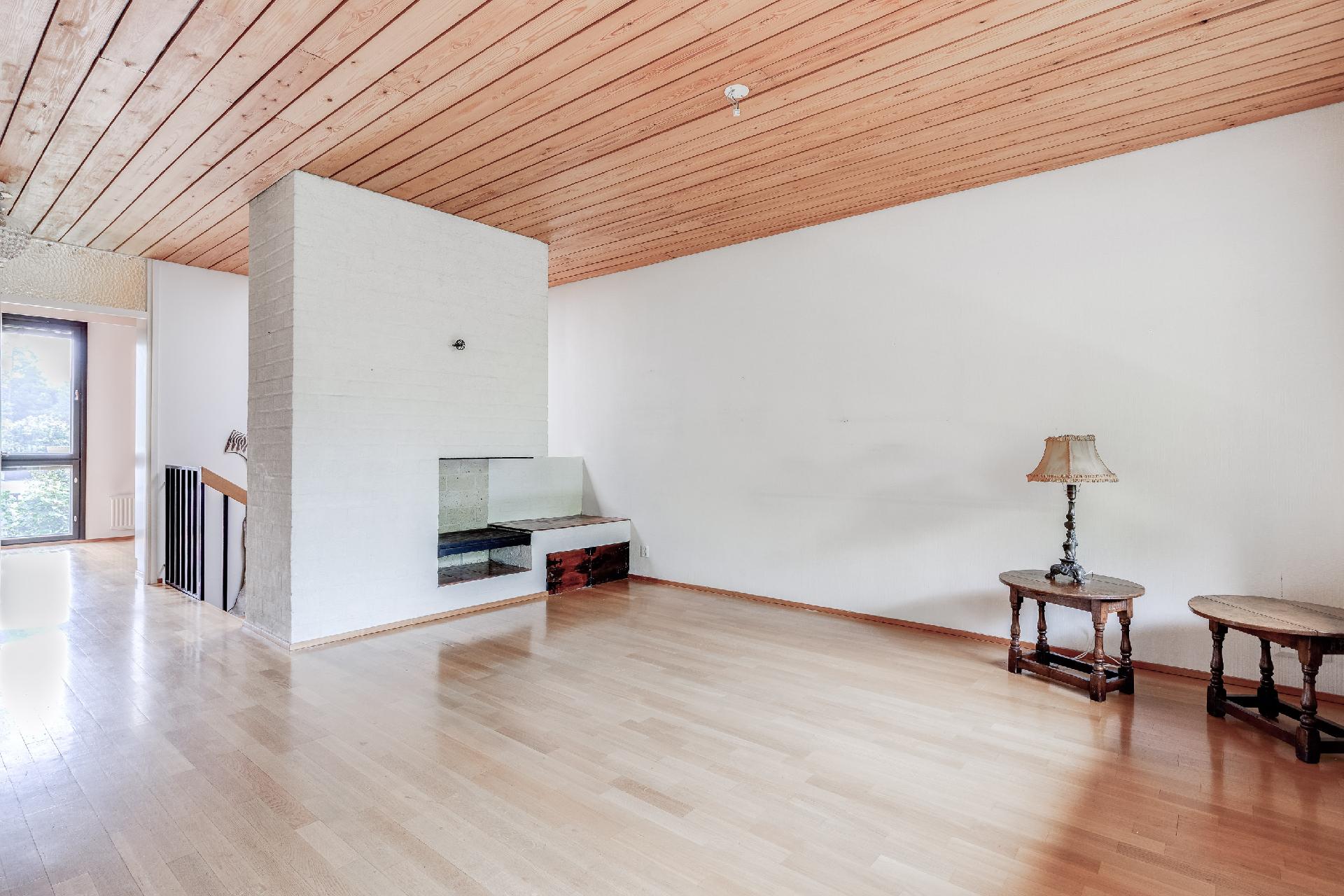 Välitalontie 23, Länsi-Pakila, Helsinki