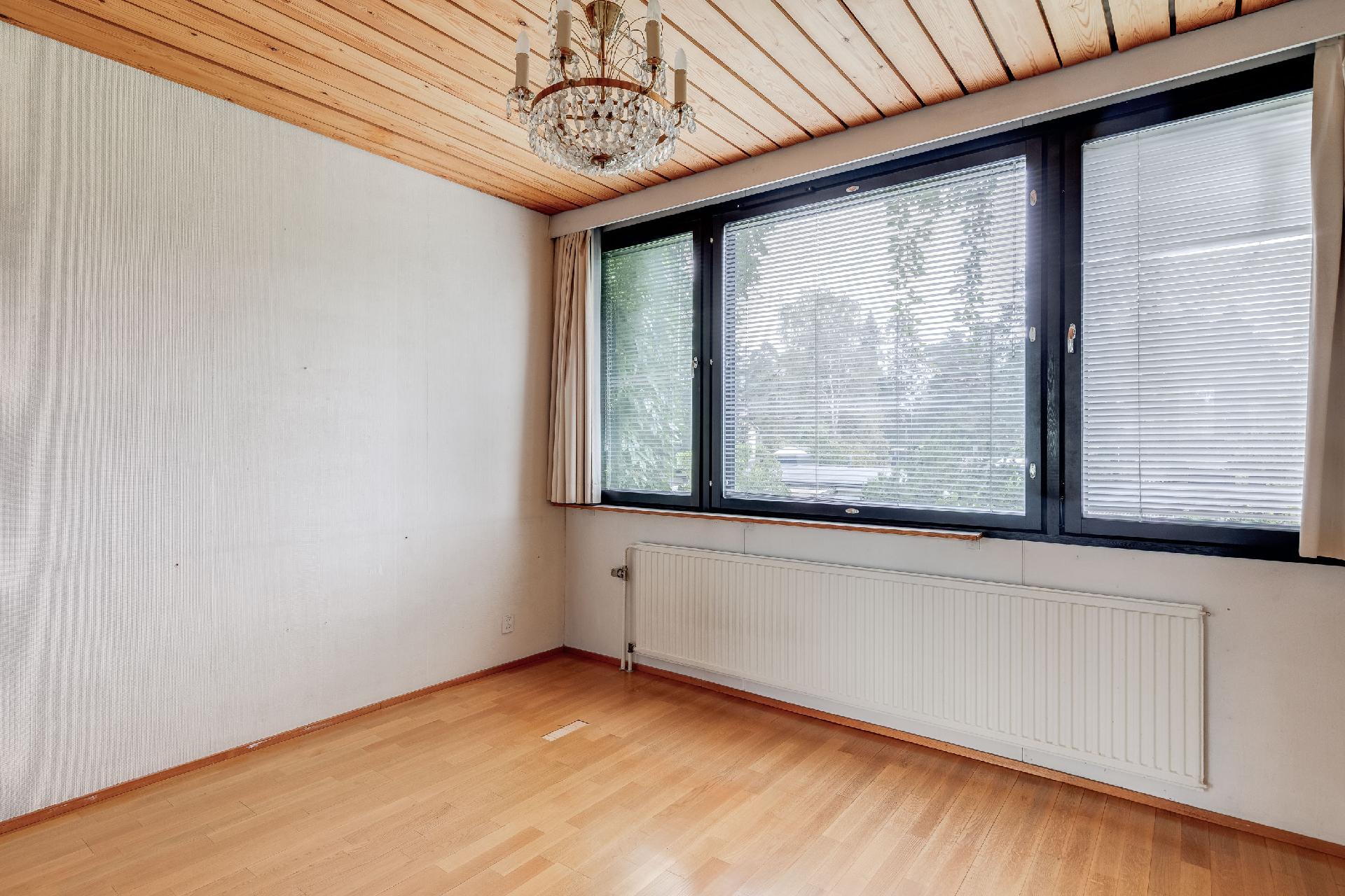 Välitalontie 23, Länsi-Pakila, Helsinki