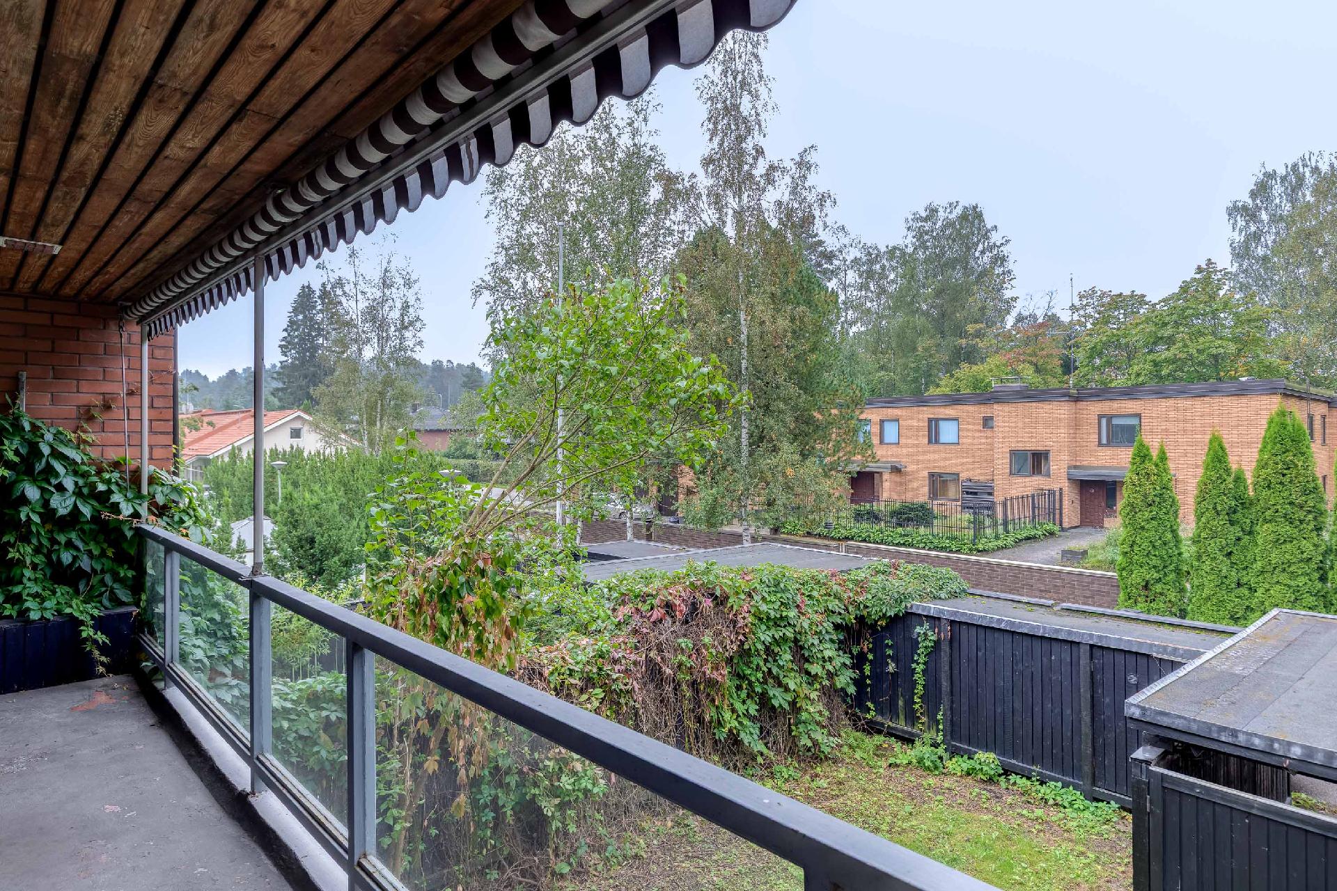 Välitalontie 23, Länsi-Pakila, Helsinki