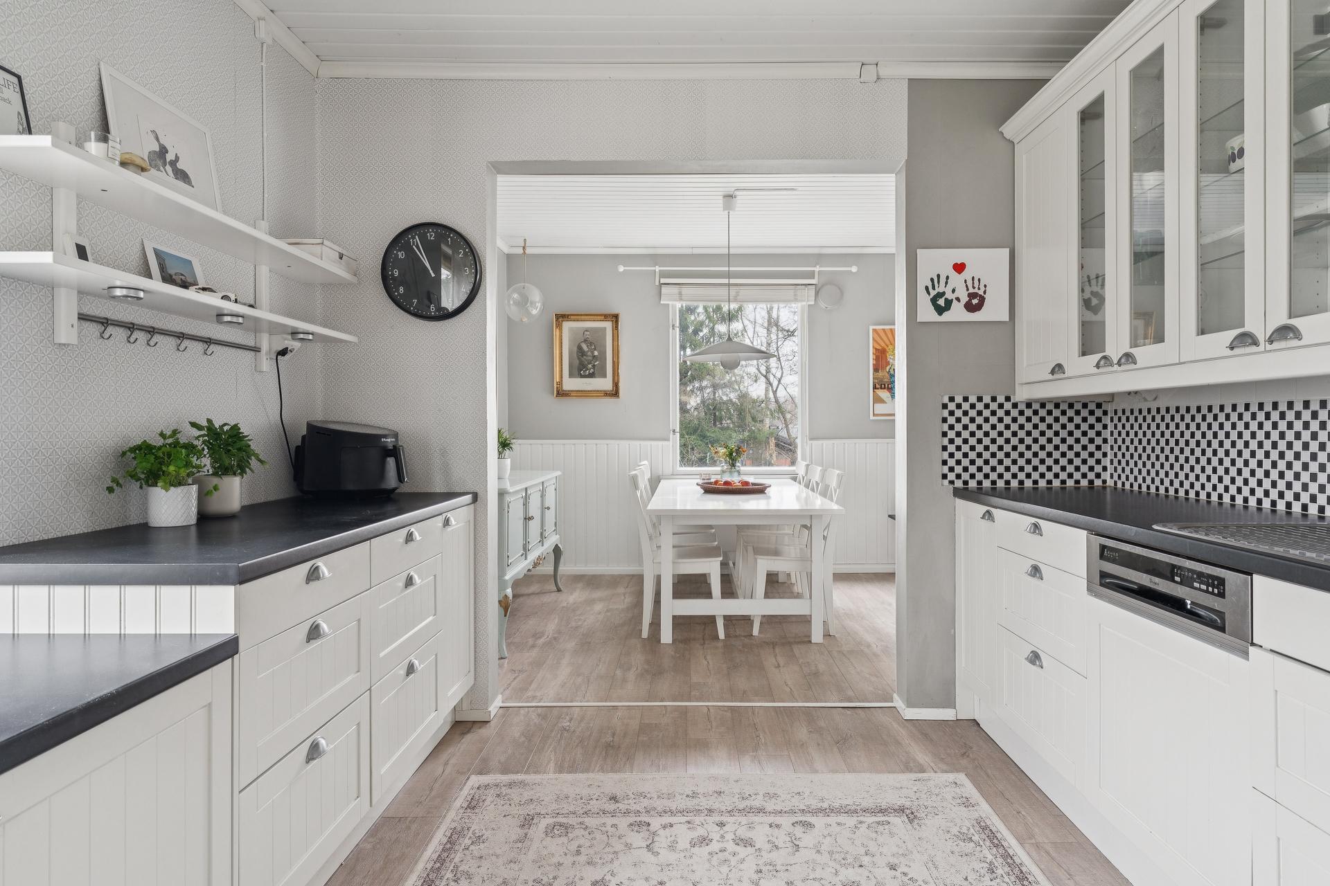 Keittiö-ruokailutila