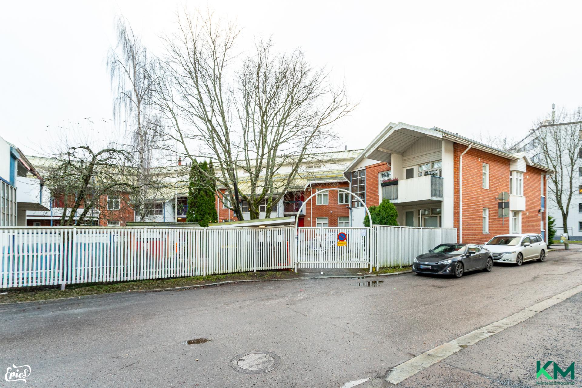 Polvikatu 2, Juhannuskylä, Tampere