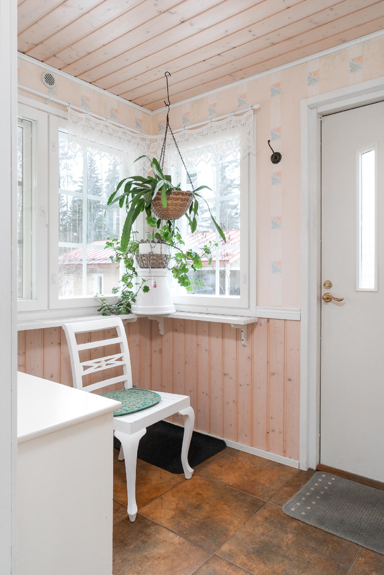 Sisäänkäynnin kuisti