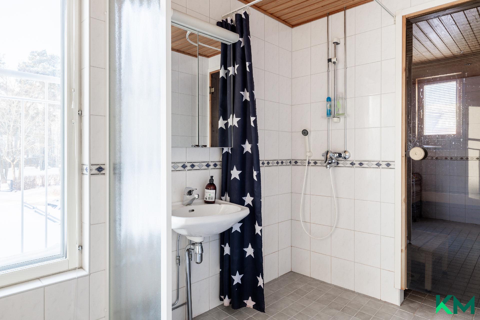 Gustav Pauligin katu 15, Aurinkolahti, Helsinki