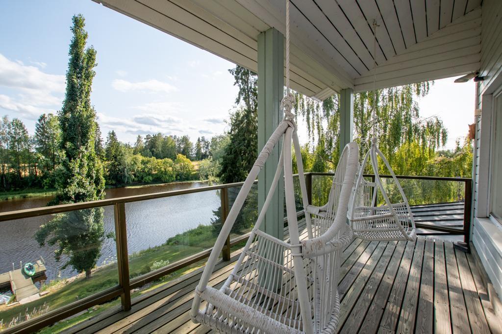 Kesäkuvia omistajan arkistoista