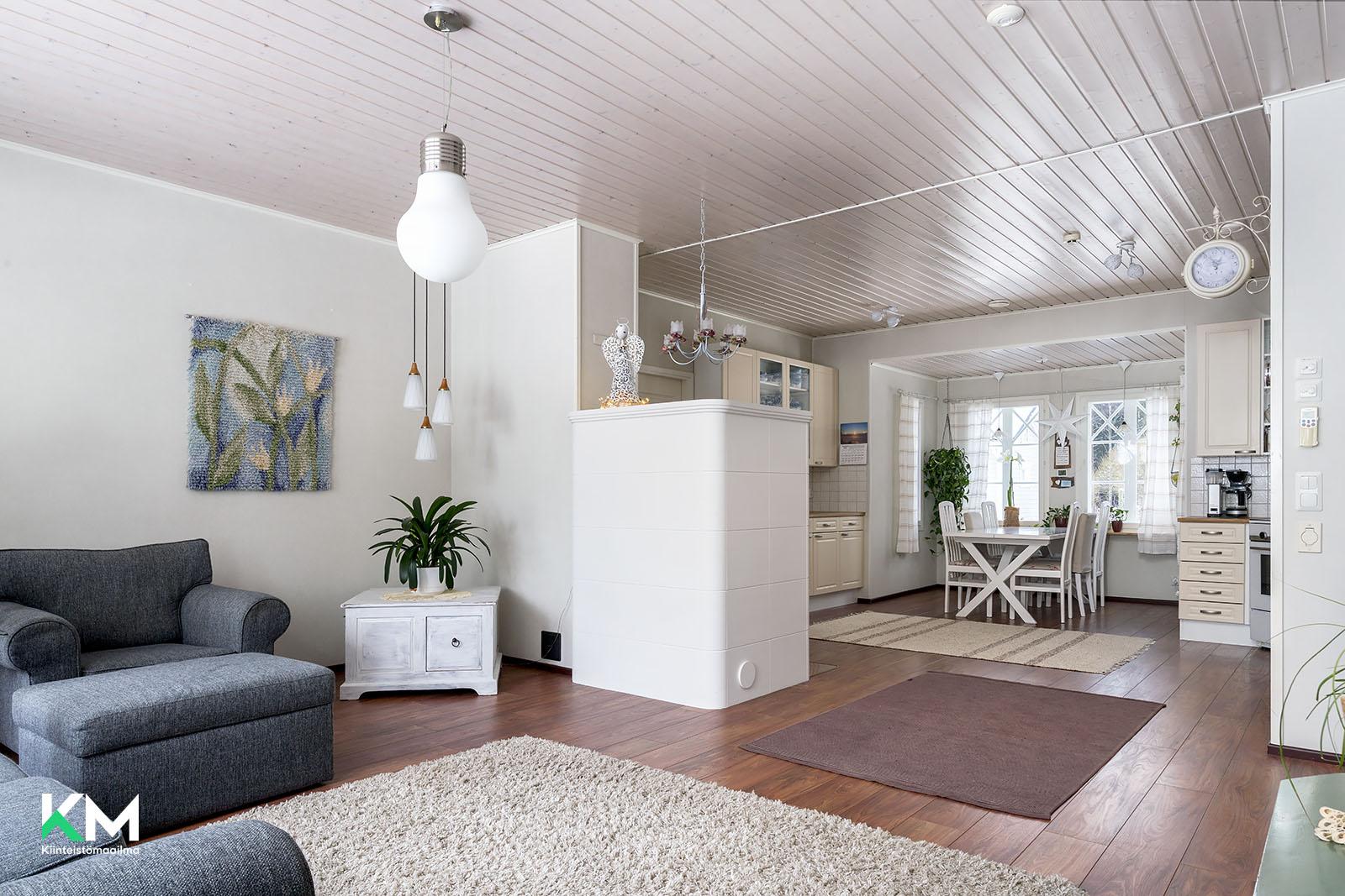 Koivukuja 18, Tikkasenharju, Ii