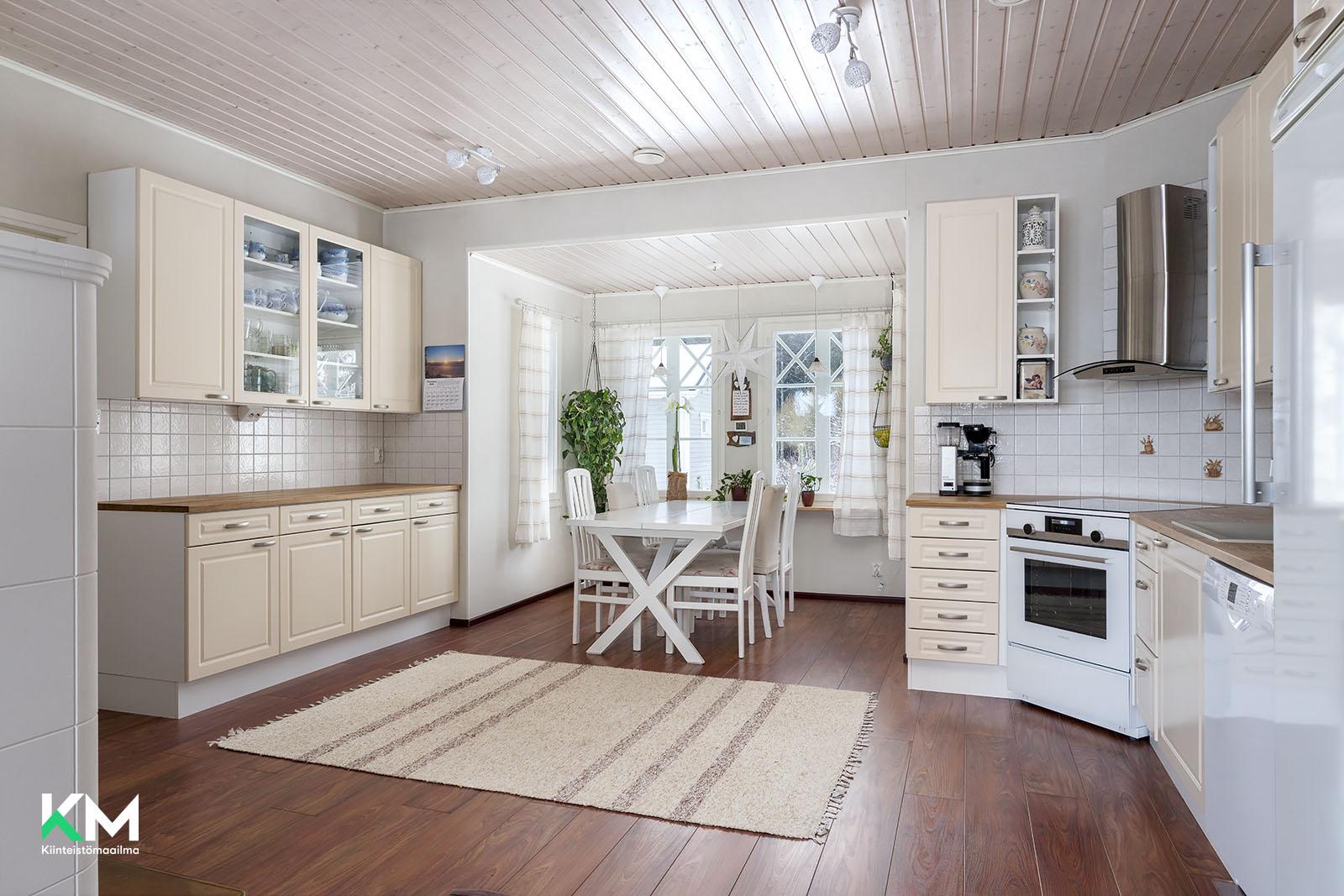 Koivukuja 18, Tikkasenharju, Ii