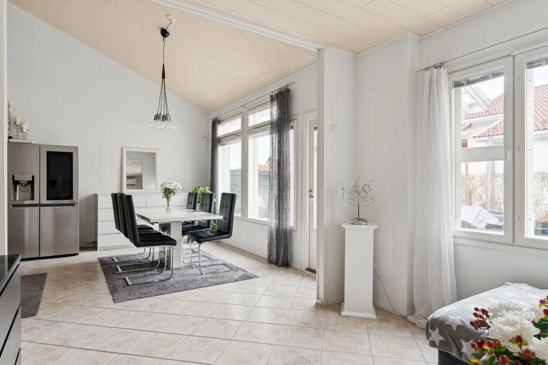 Hevossalmentie 22, Laajasalo, Helsinki