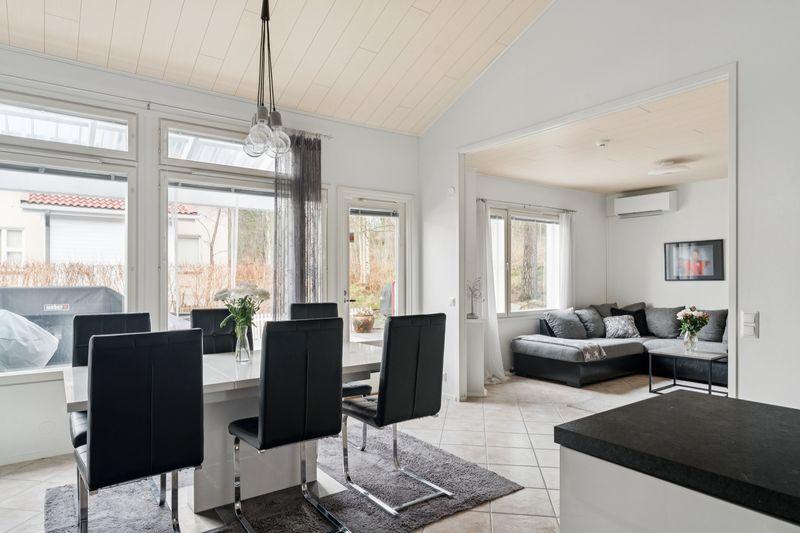 Hevossalmentie 22, Laajasalo, Helsinki