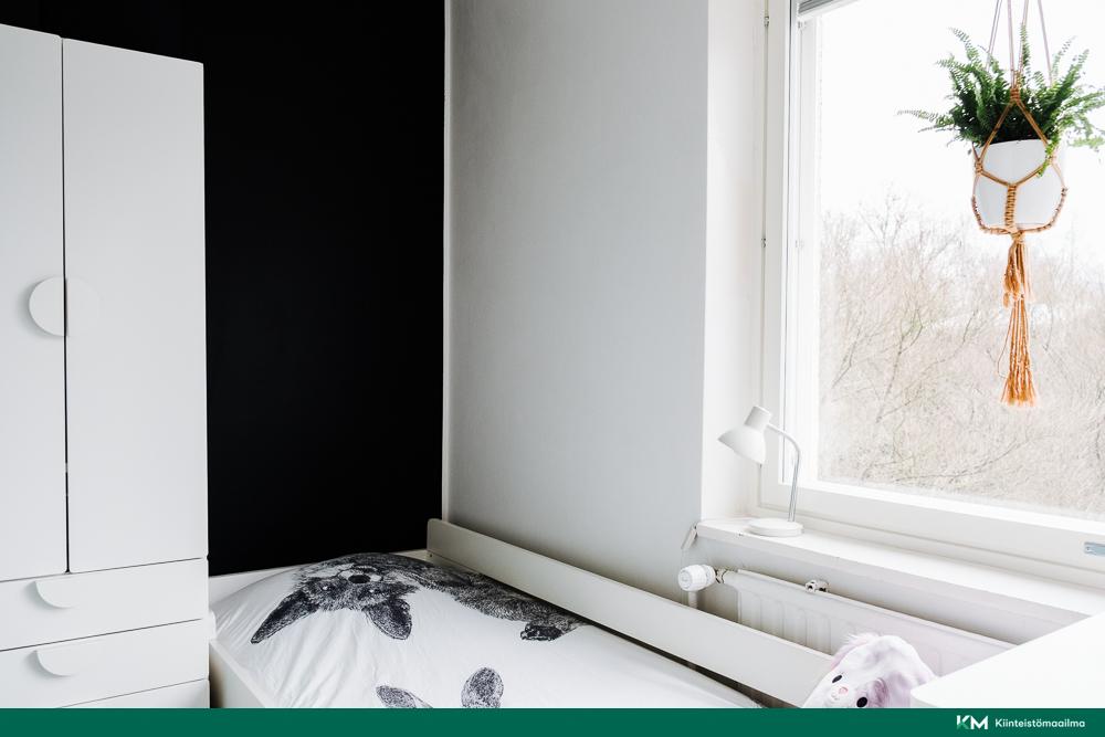 Kevytseinällä erotettu kolmas makuutila