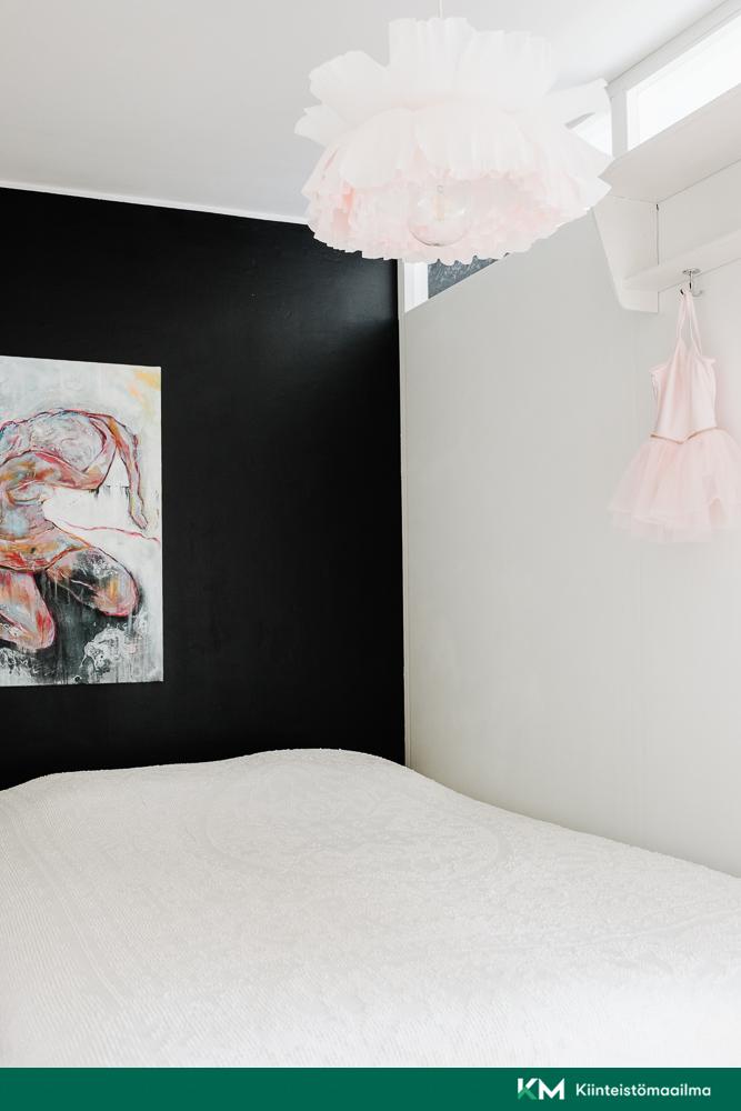 Äijänpolku 12, Itä-Pakila, Helsinki