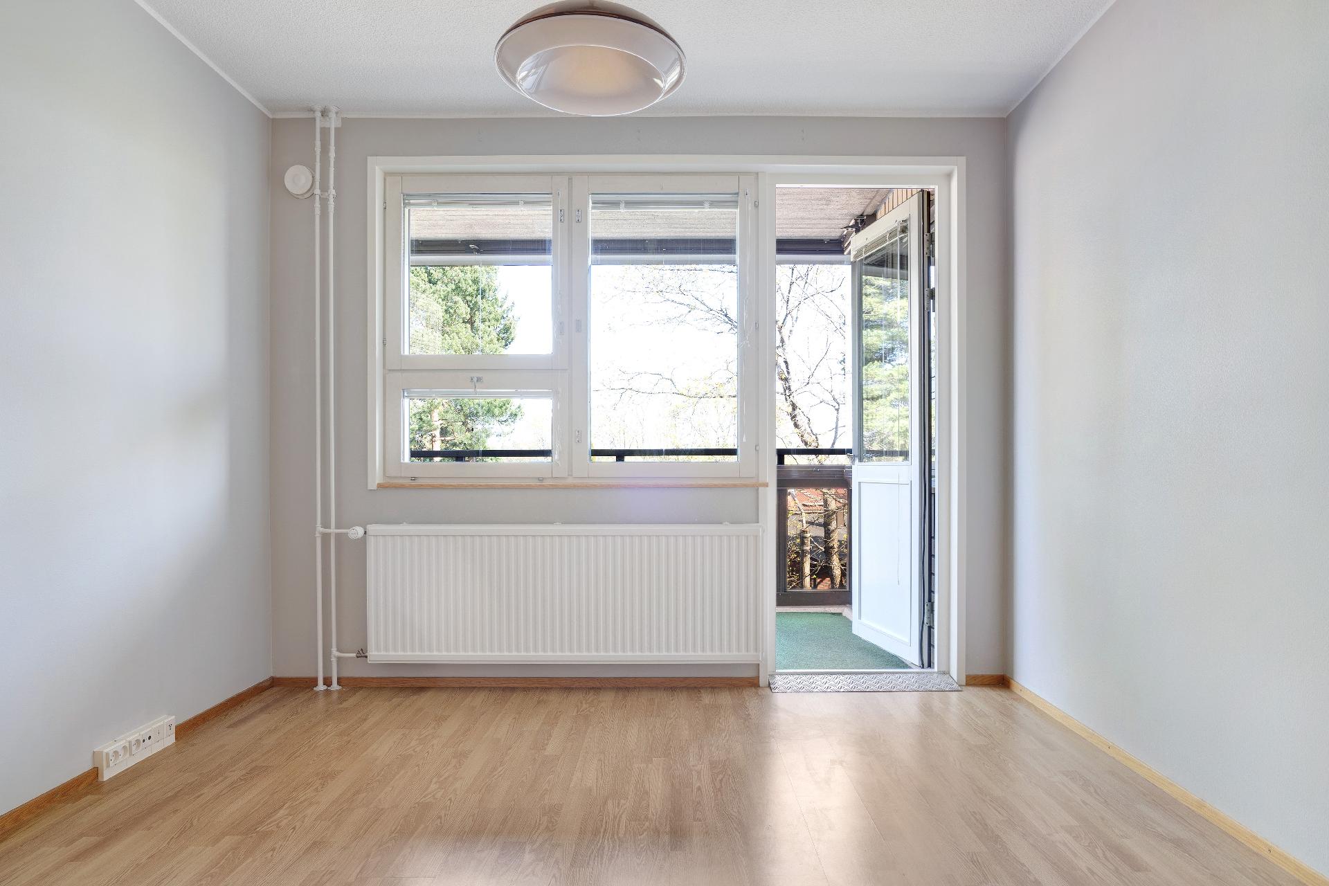 makuuhuone aumuaurinkoon