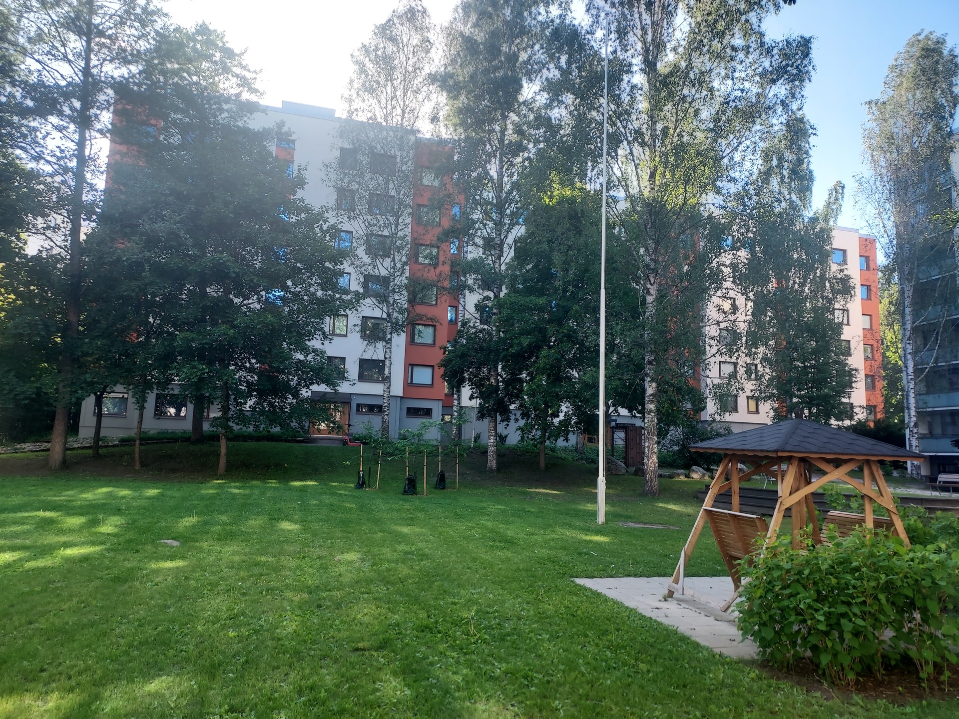 Julkisivu