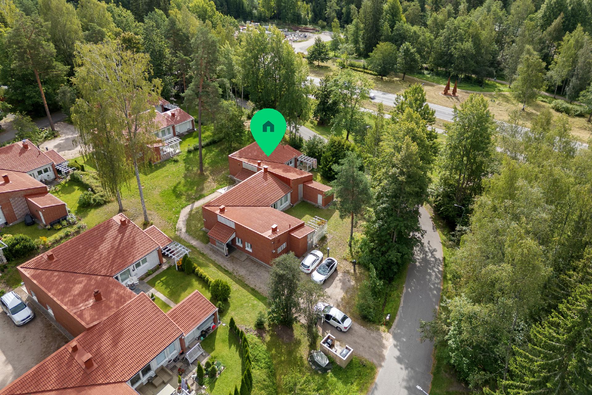 Kylätie 11, Kauniainen