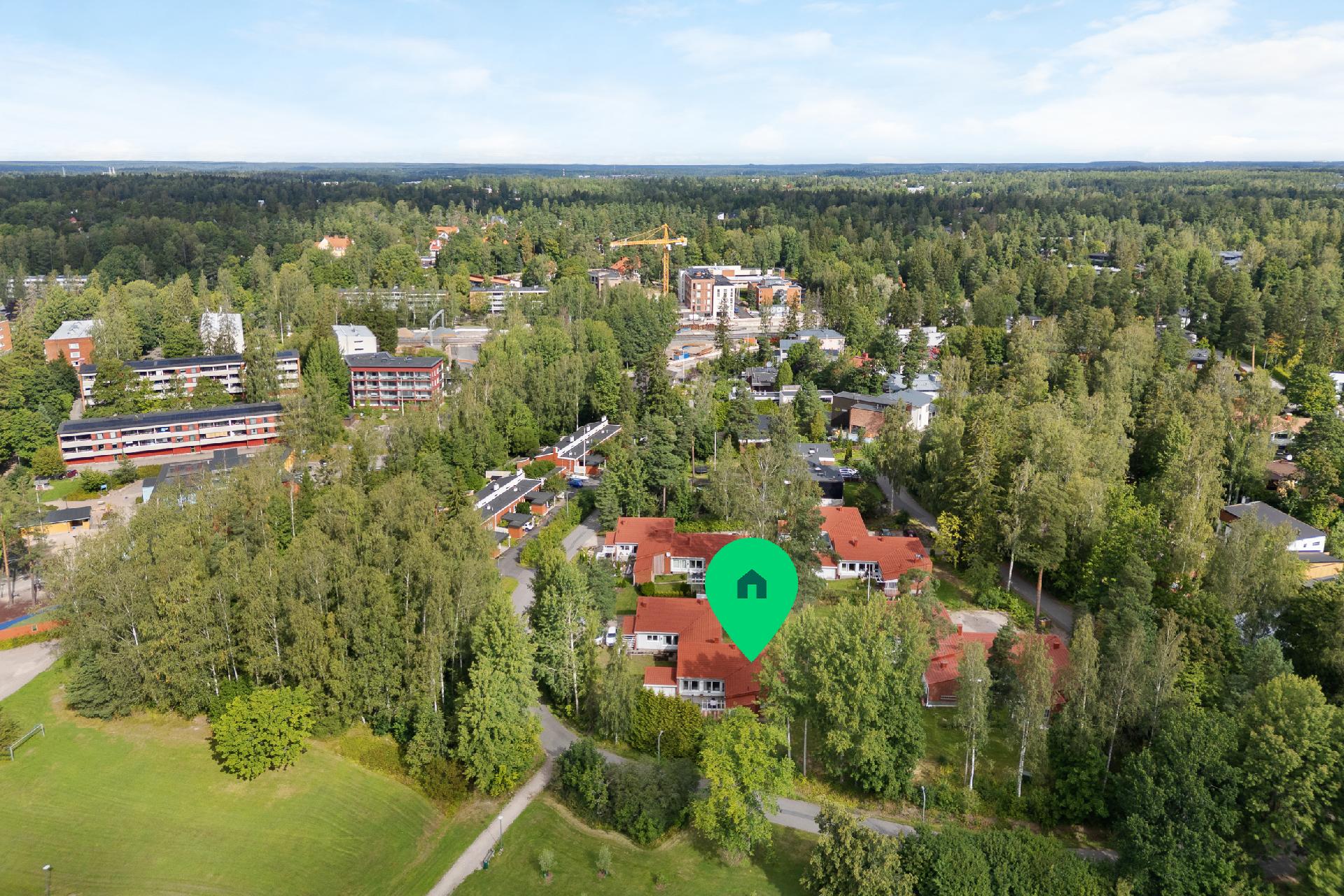 Kylätie 11, Kauniainen