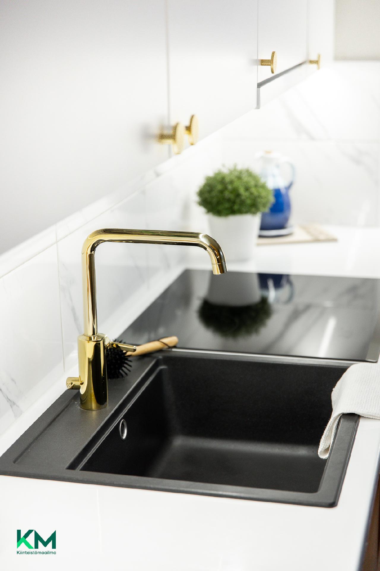 Kitimenpolku 22, Tuira, Oulu