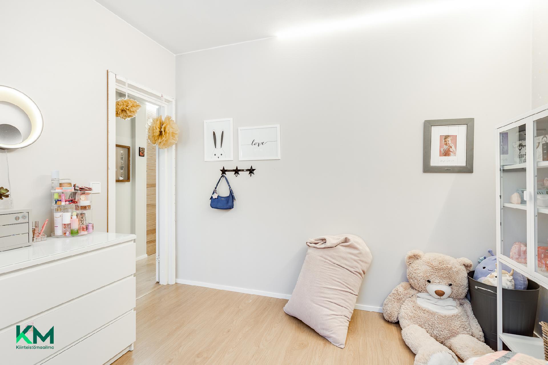 Kitimenpolku 22, Tuira, Oulu