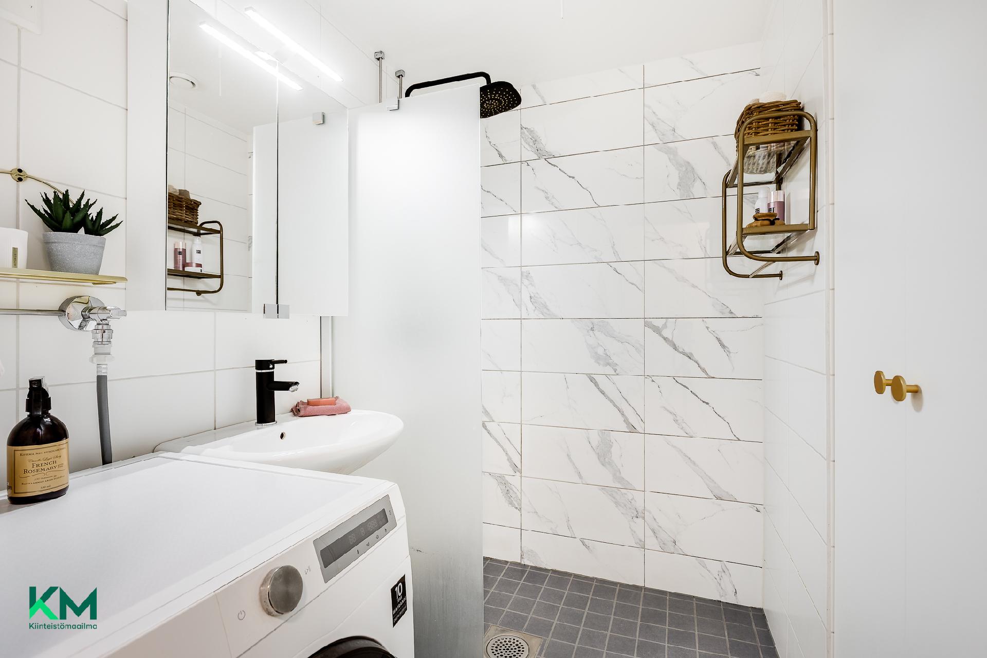 Kitimenpolku 22, Tuira, Oulu