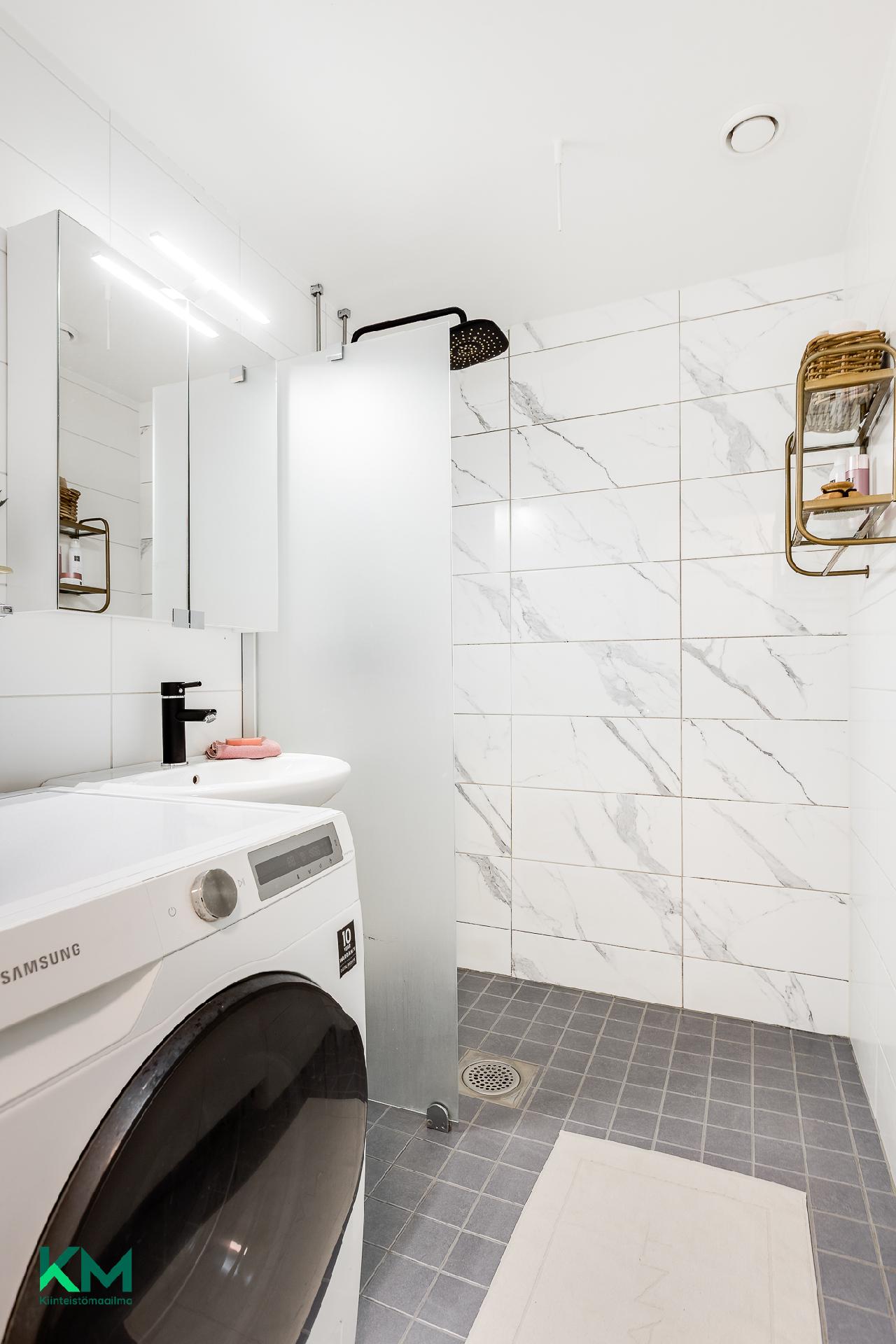 Kitimenpolku 22, Tuira, Oulu