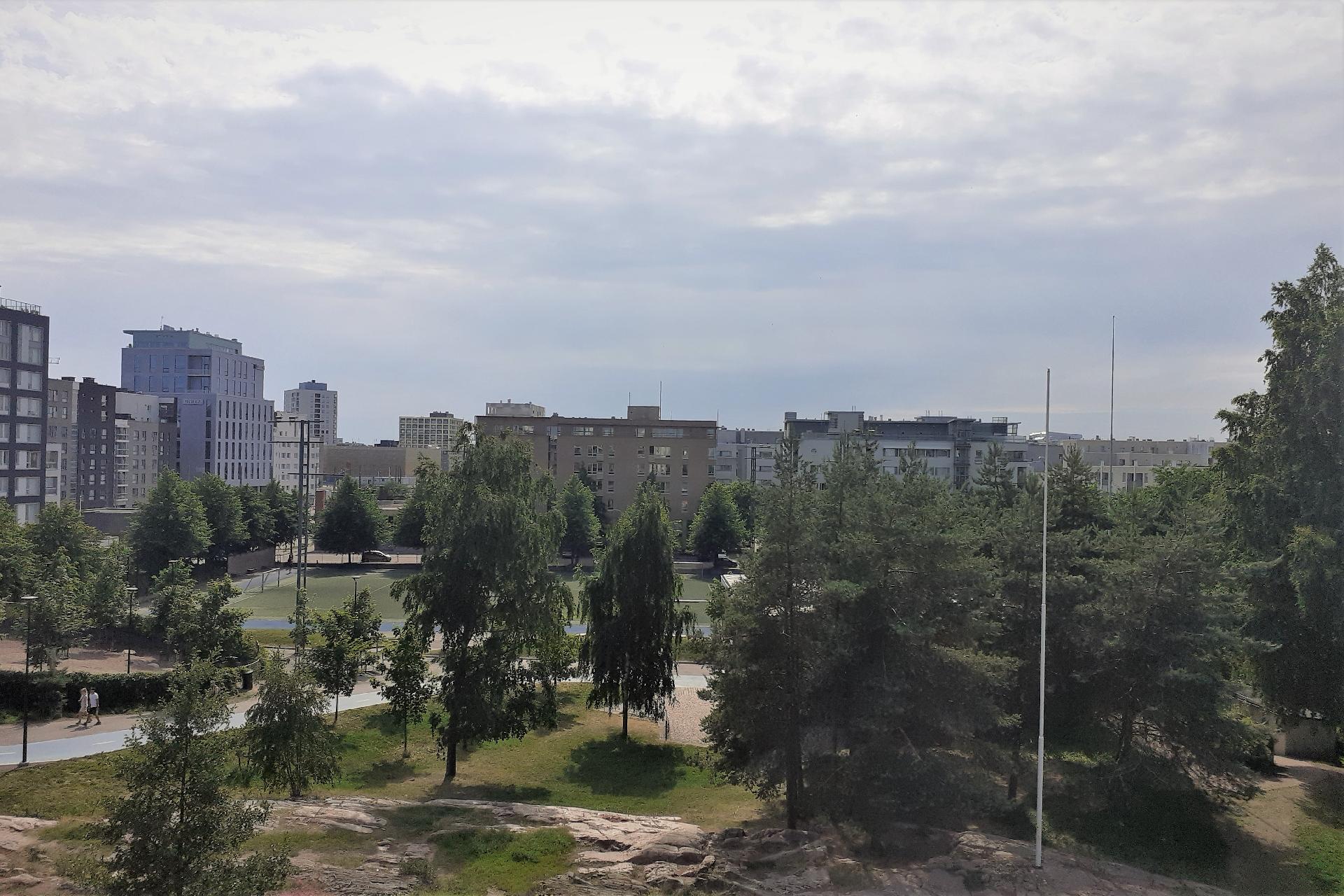 Avarat näkymät kattoterassilta Selkämerenpuistoon