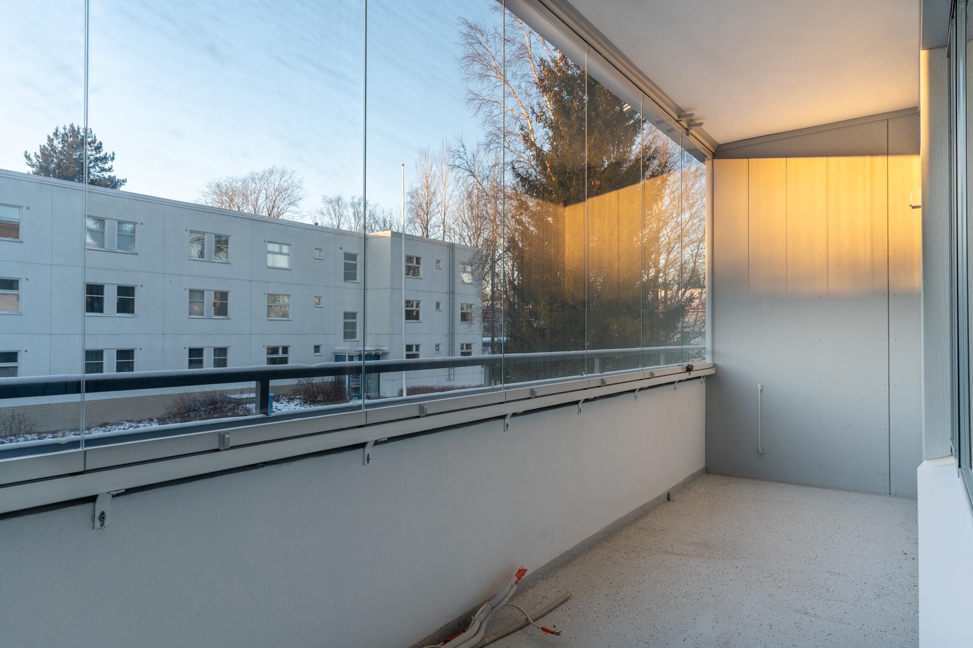 Jäkälätie 8, Tapanila, Helsinki