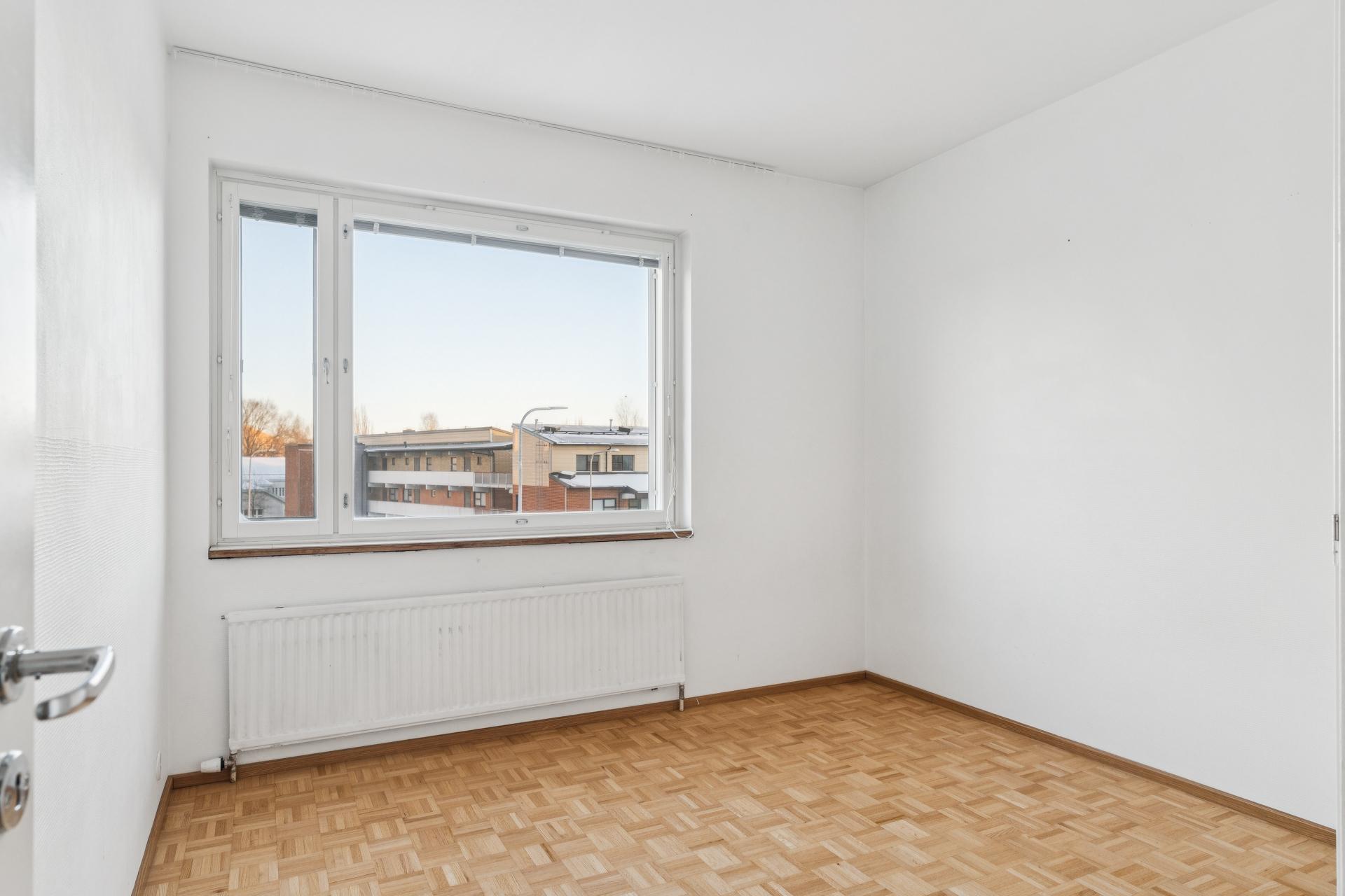 Jäkälätie 8, Tapanila, Helsinki