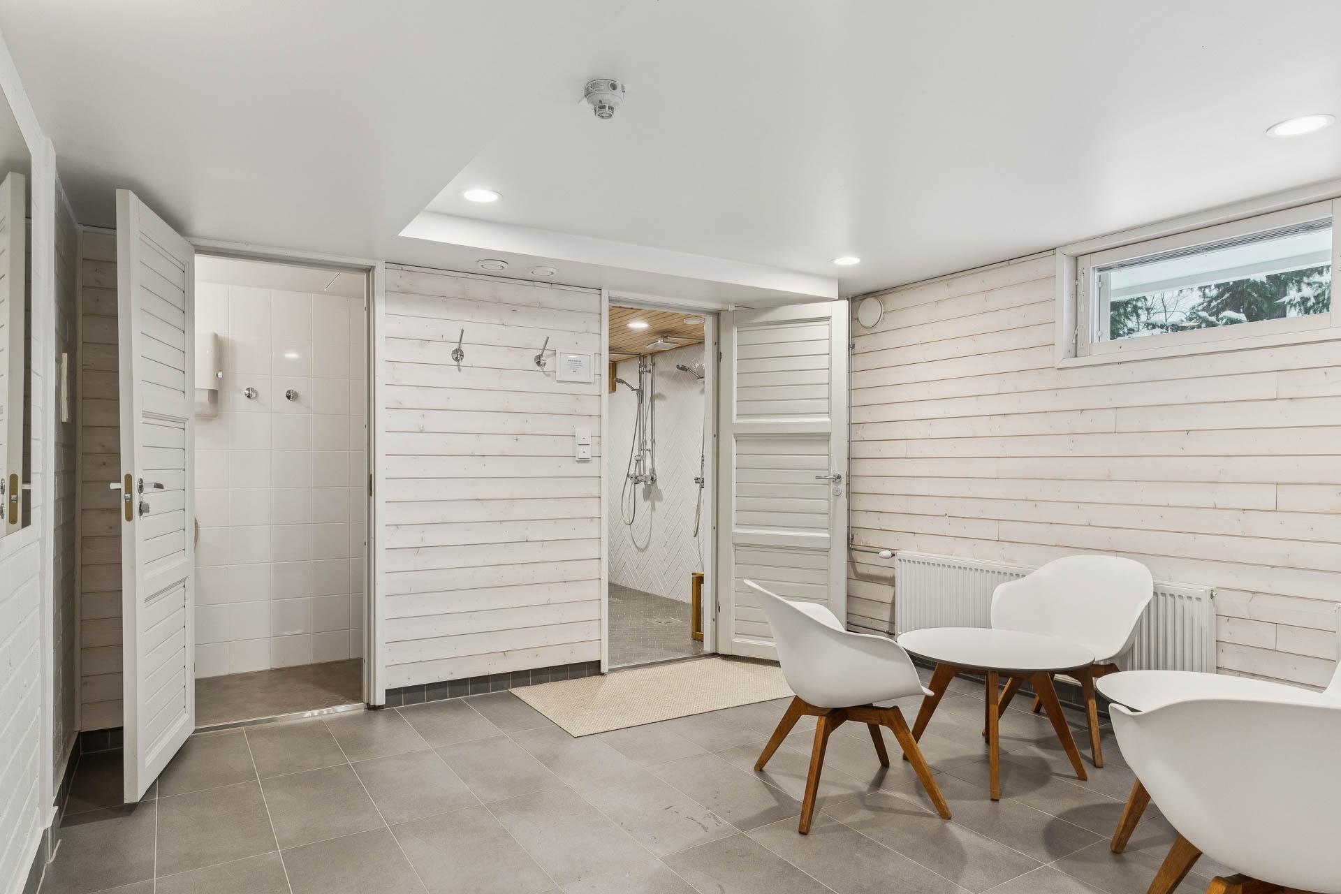 Jäkälätie 8, Tapanila, Helsinki