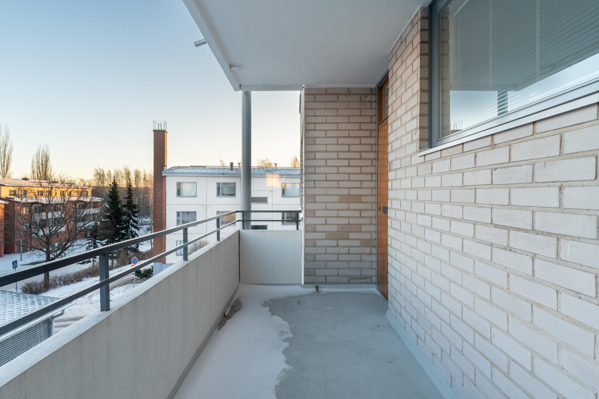 Jäkälätie 8, Tapanila, Helsinki