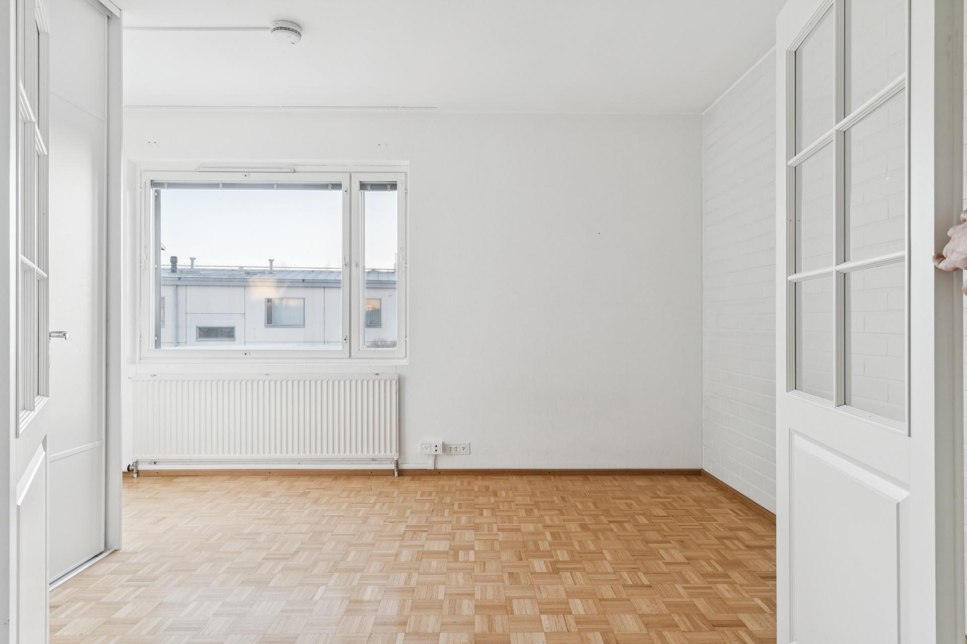 Jäkälätie 8, Tapanila, Helsinki