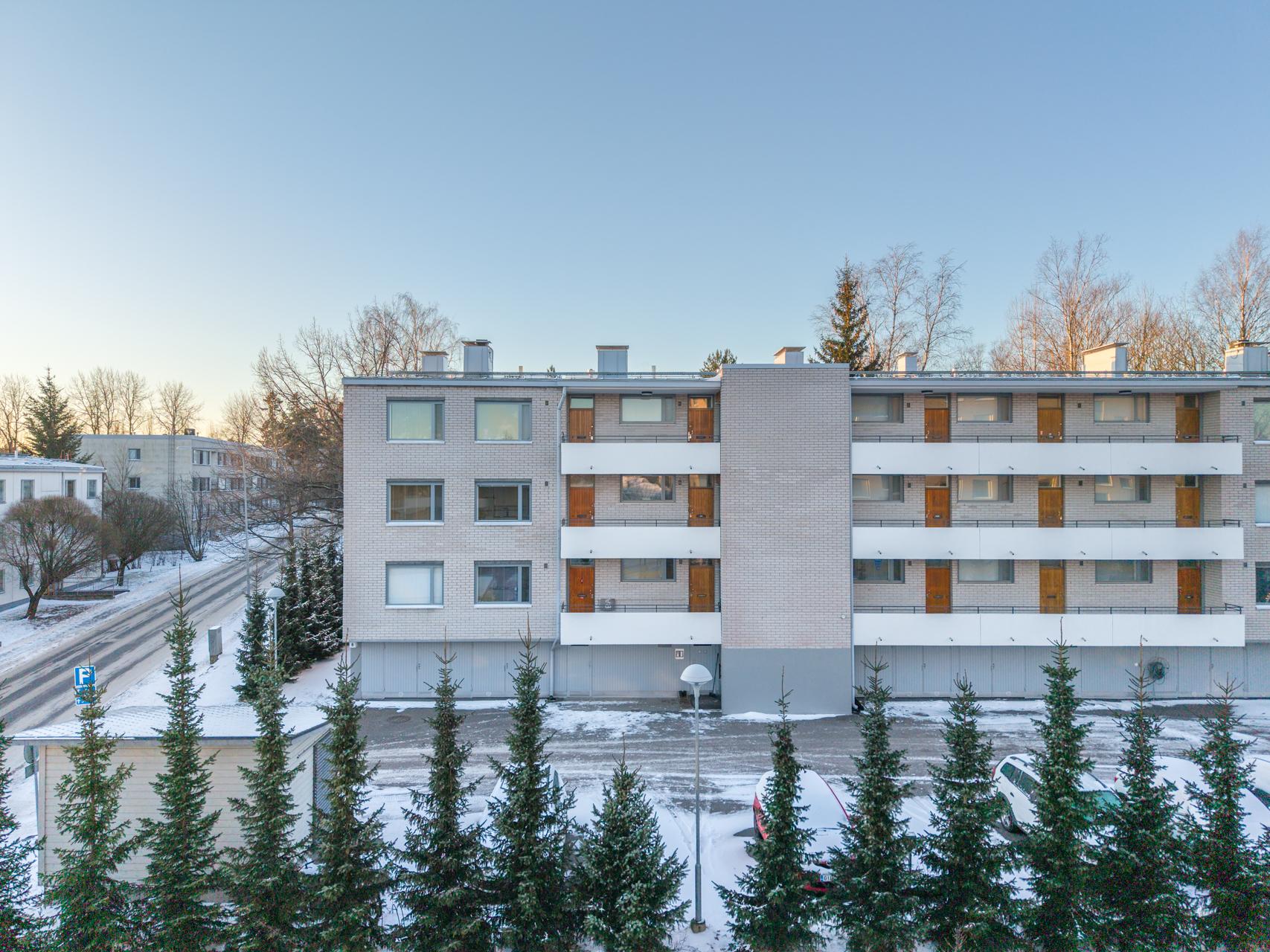 Jäkälätie 8, Tapanila, Helsinki