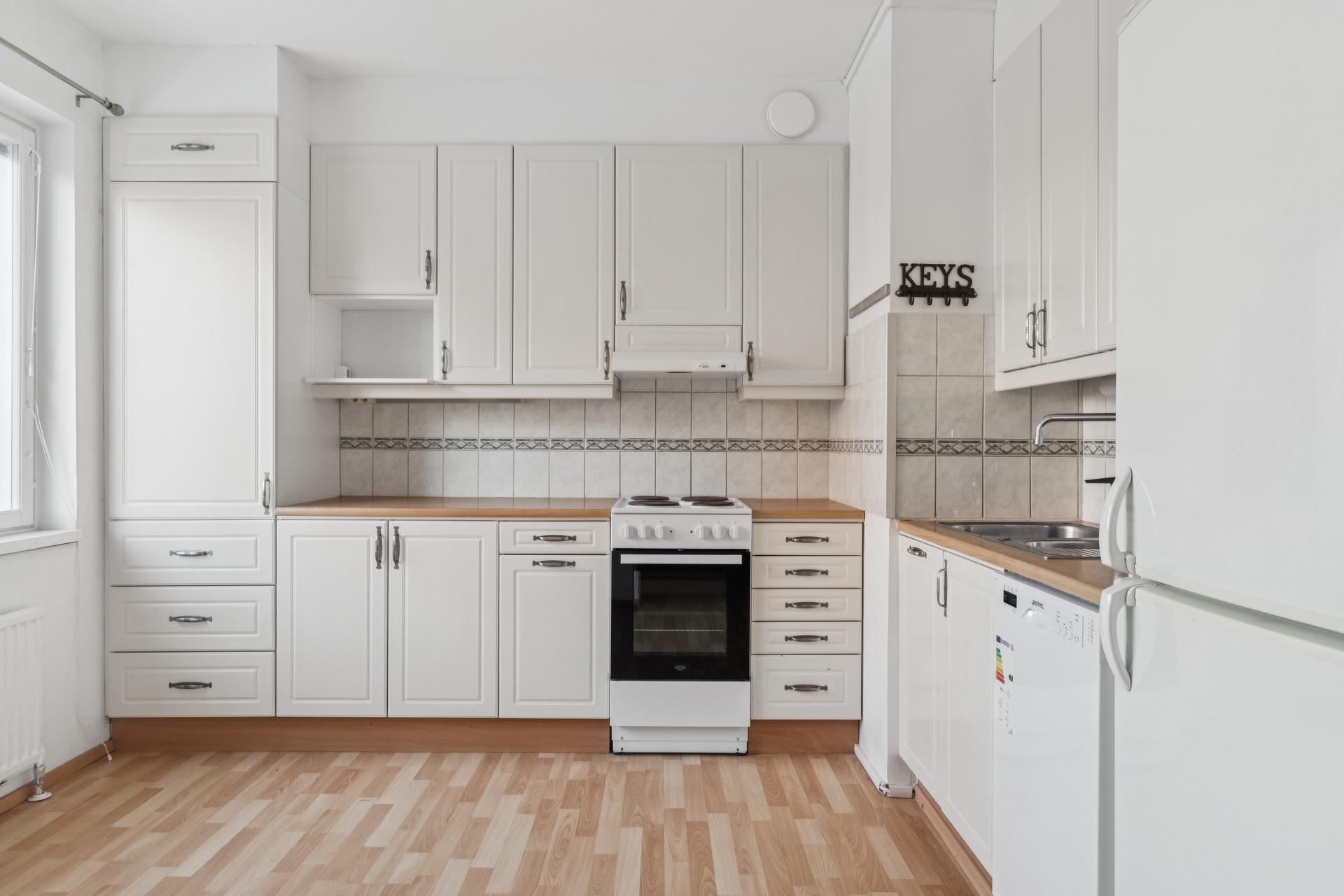 Jäkälätie 8, Tapanila, Helsinki