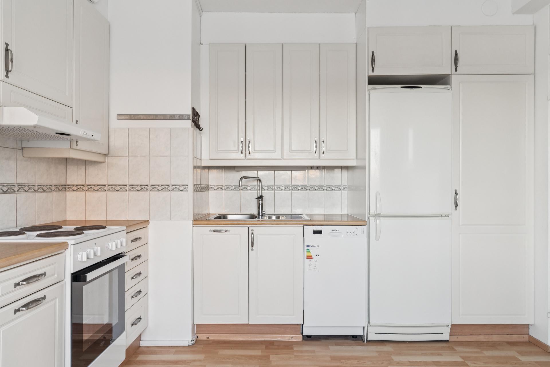 Jäkälätie 8, Tapanila, Helsinki