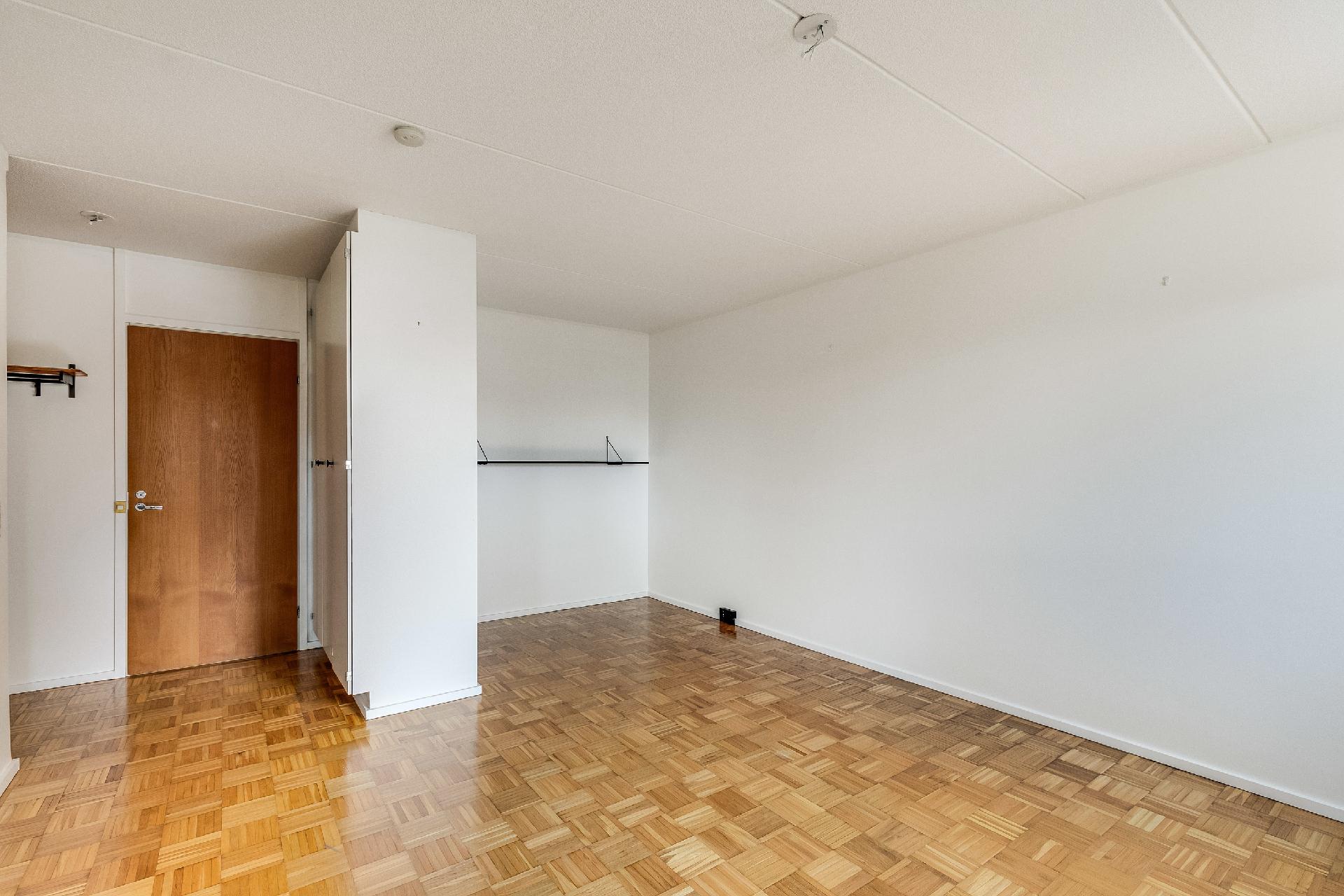 Itälahdenkatu 8, Lauttasaari, Helsinki