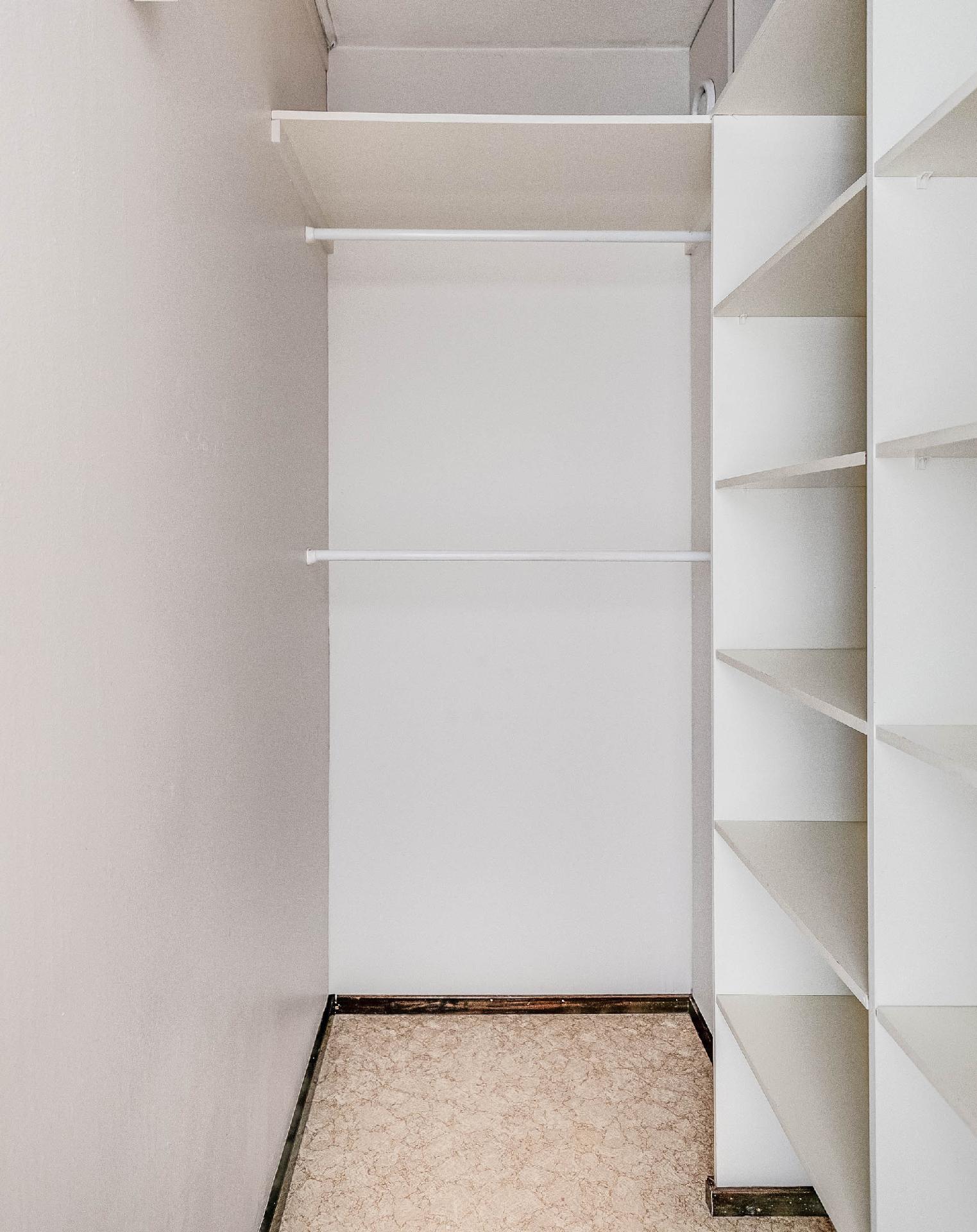 Itälahdenkatu 8, Lauttasaari, Helsinki