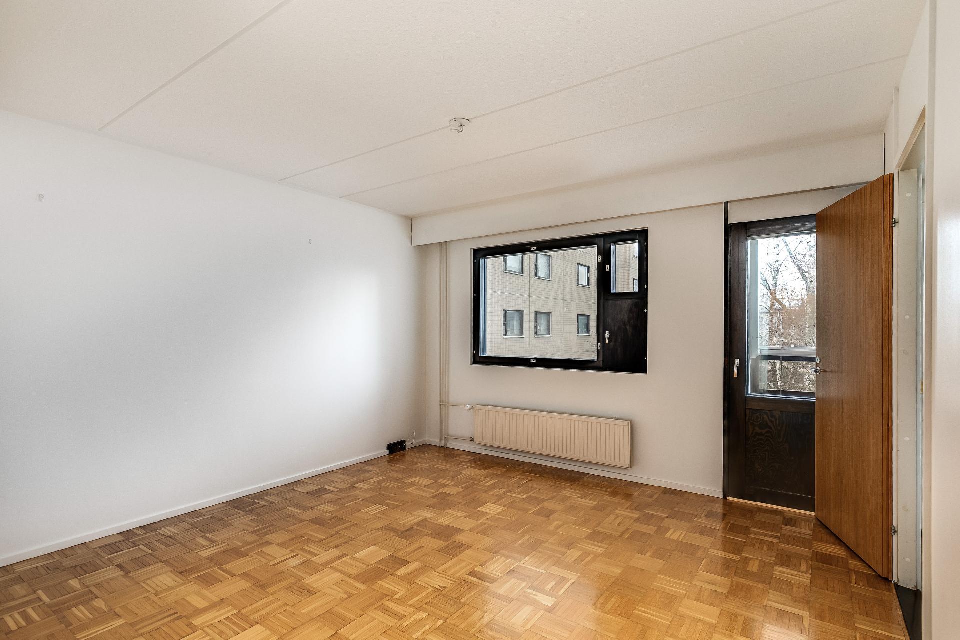 Itälahdenkatu 8, Lauttasaari, Helsinki