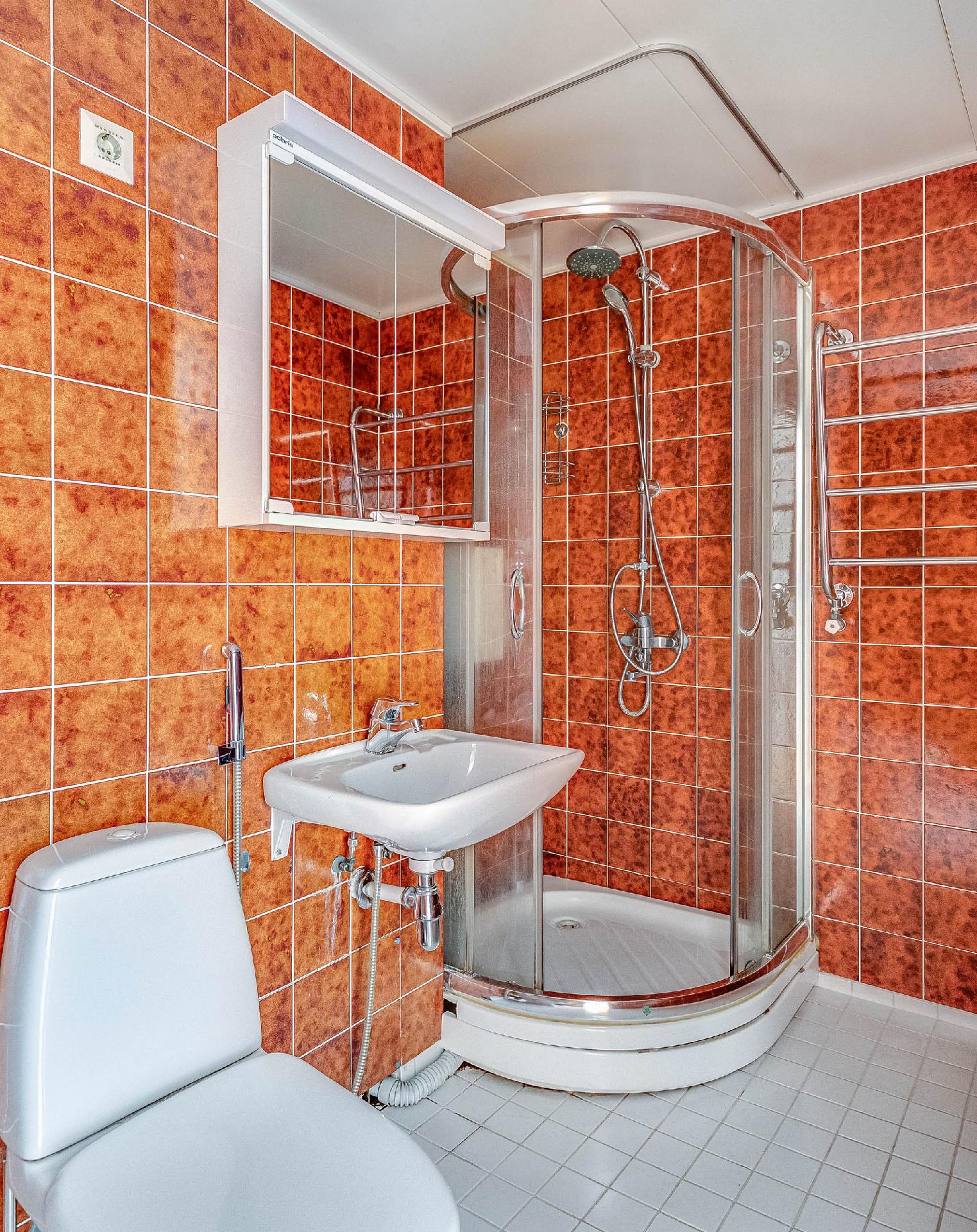 Itälahdenkatu 8, Lauttasaari, Helsinki