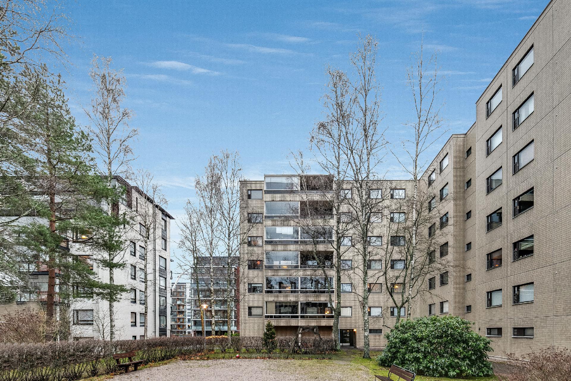 Itälahdenkatu 8, Lauttasaari, Helsinki