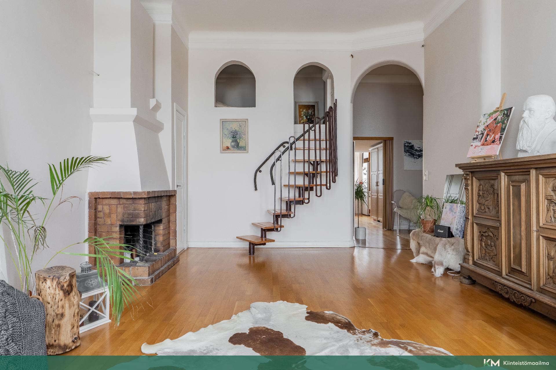 Olohuoneen ikkunoiden suunnalta