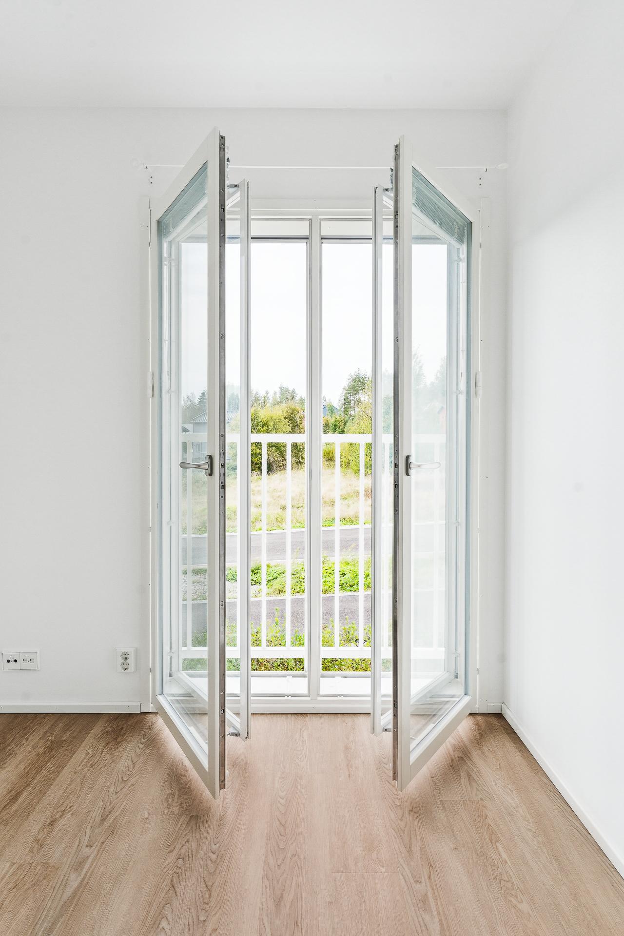 Ranskalainen parveke 2. makuuhuoneessa