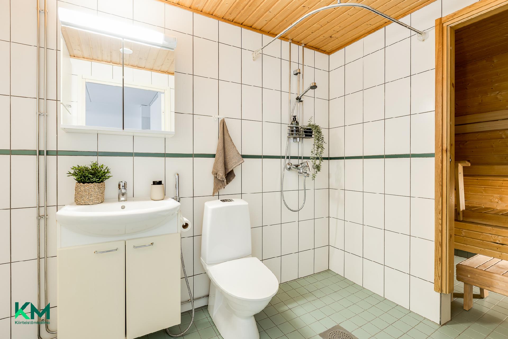 Rautatienkatu 44, Etu-Lyötty, Oulu