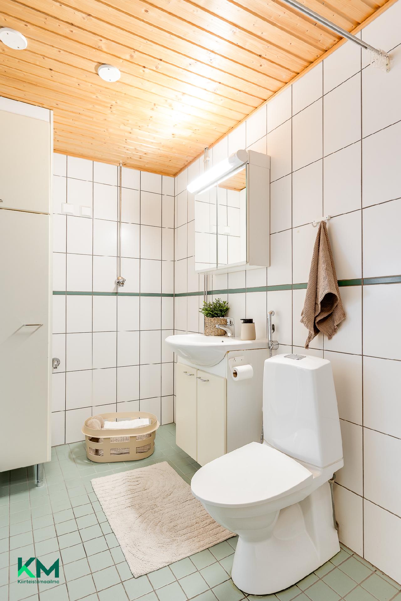 Rautatienkatu 44, Etu-Lyötty, Oulu