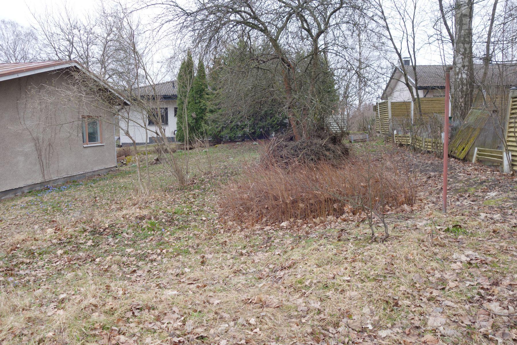 Taulutie 24, Itä-Pakila, Helsinki