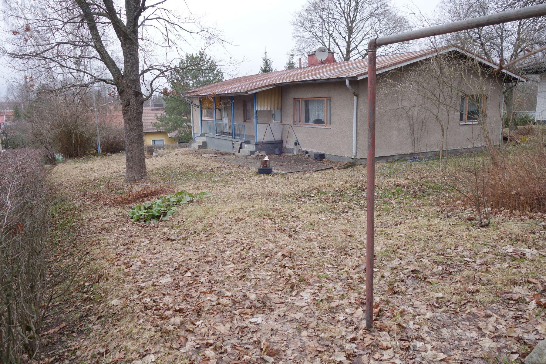 Taulutie 24, Itä-Pakila, Helsinki