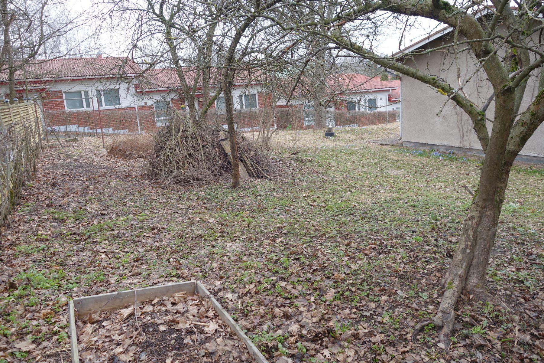 Taulutie 24, Itä-Pakila, Helsinki