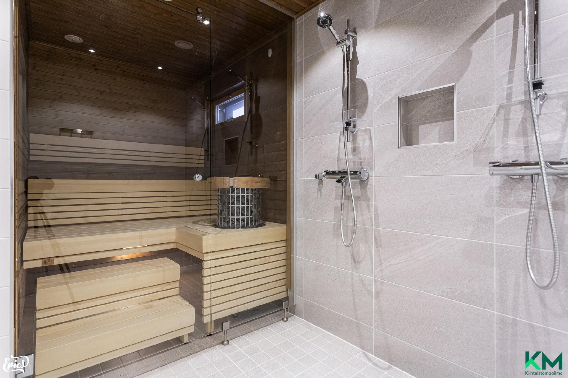 Kaksi suihkua Oras Optima