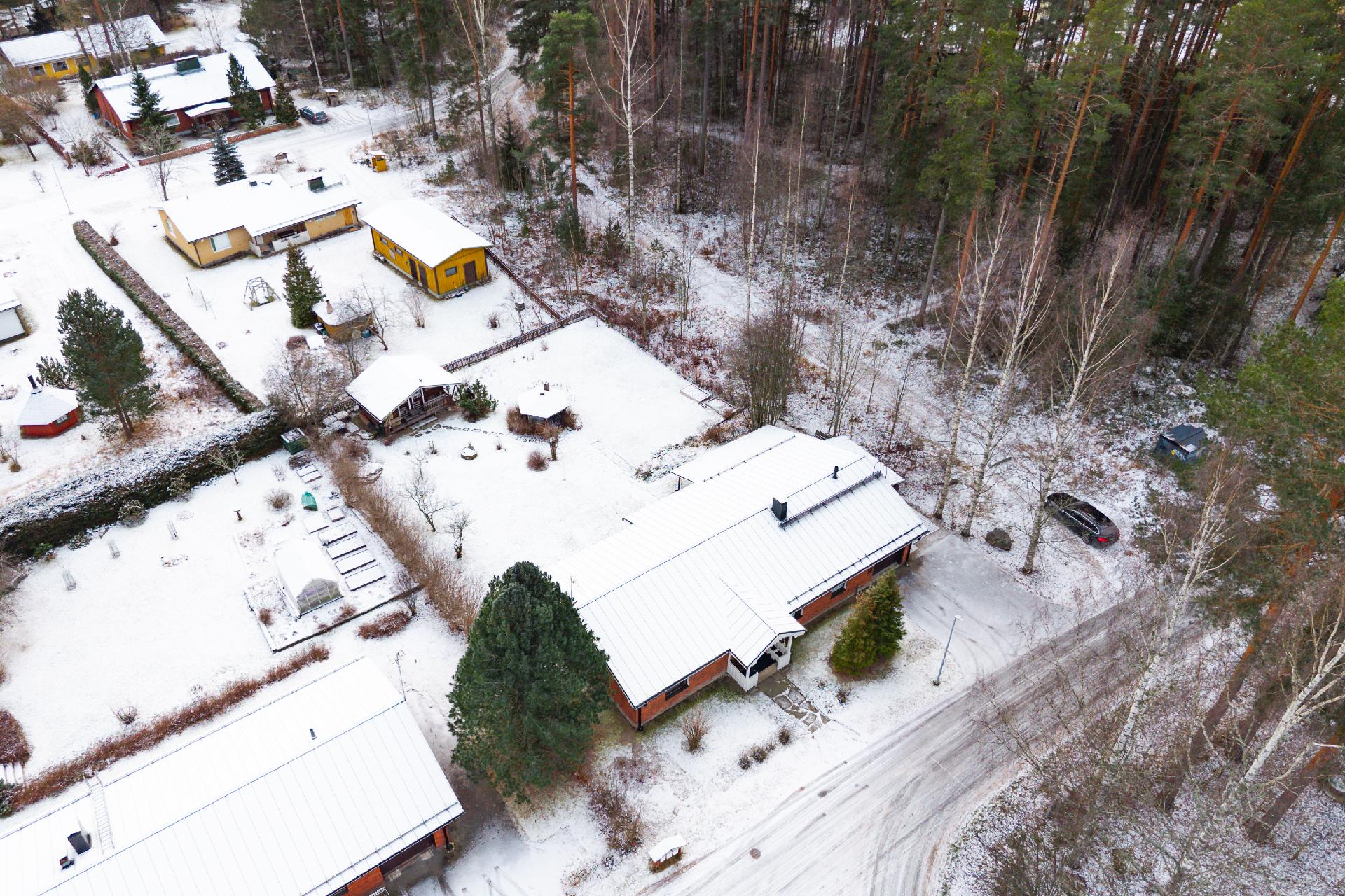 Ritarintie 8, Kinkomaa, Muurame