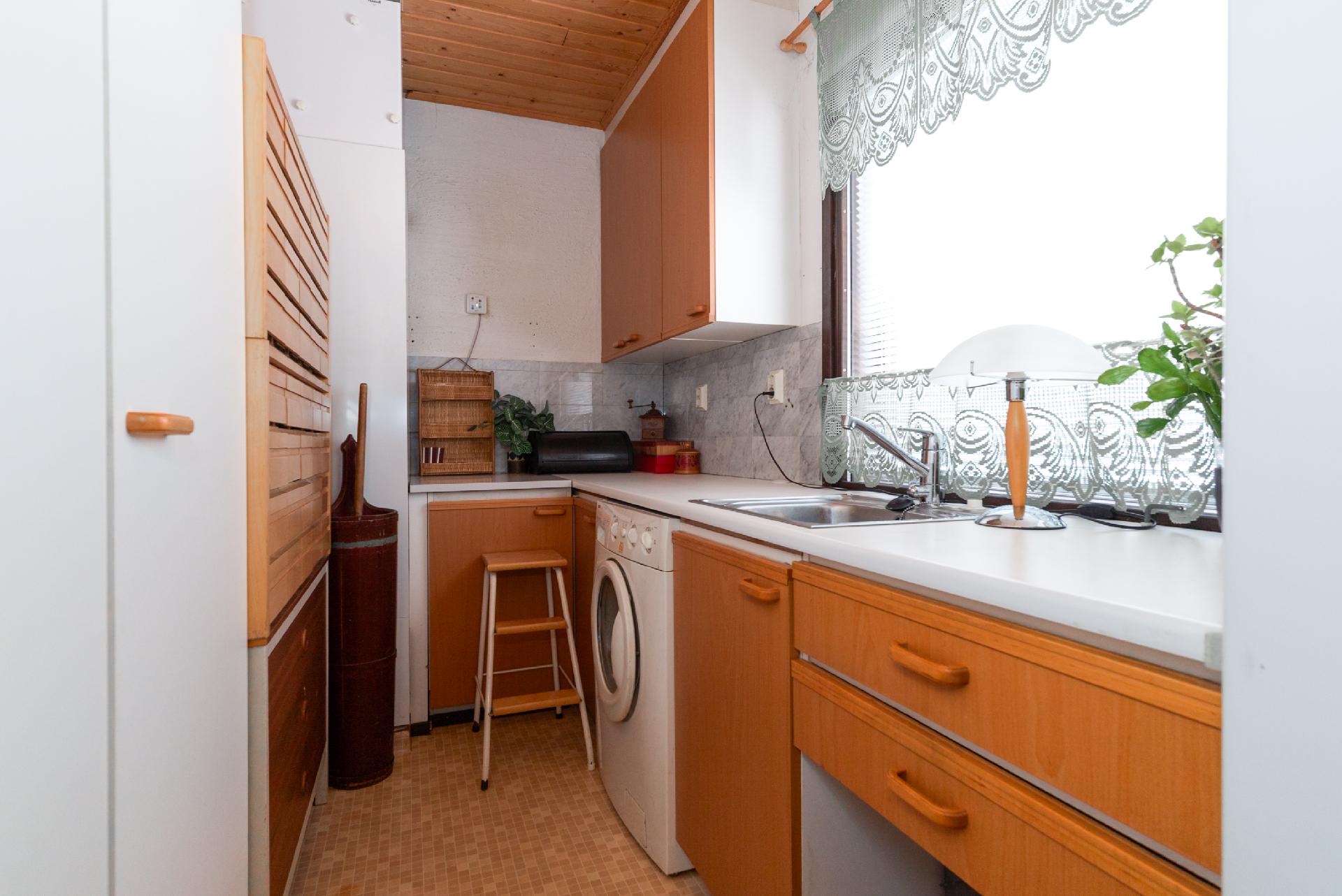 kodinhoitotila/apukeittiö