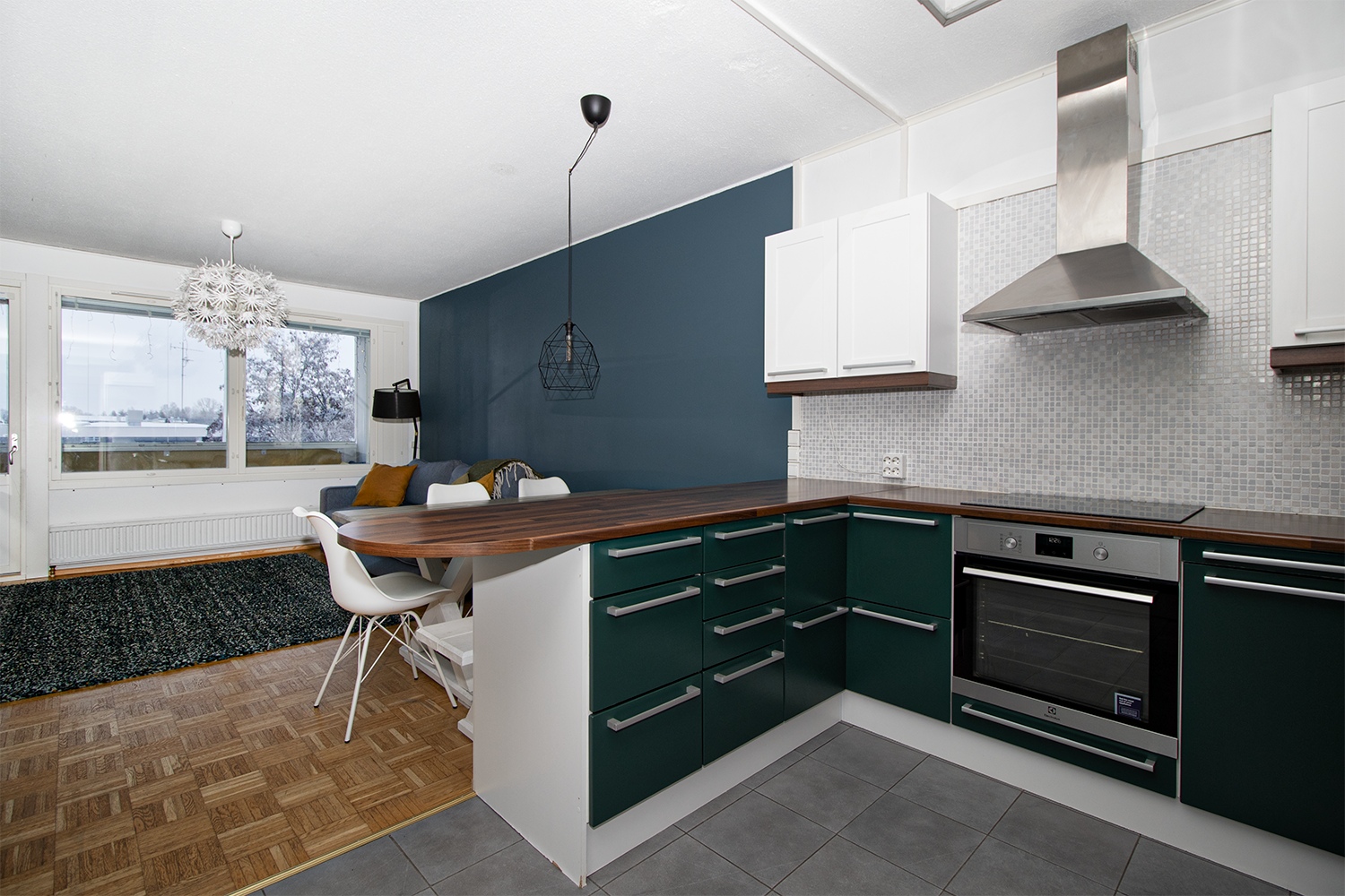 Valoisa ylimmän kerroksen koti.