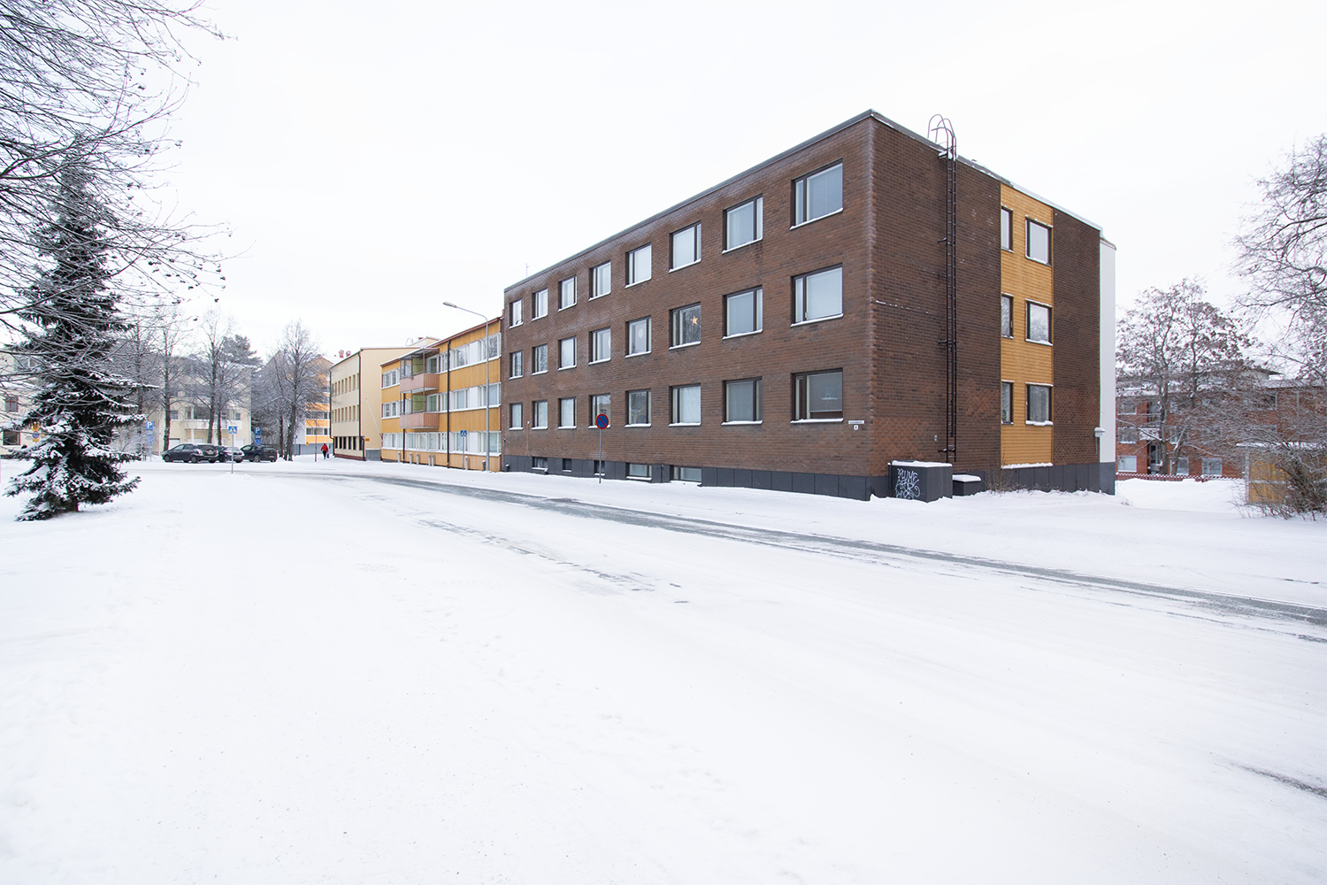 Loistava sijainti lähellä Keskustaa ja yliopistoa.